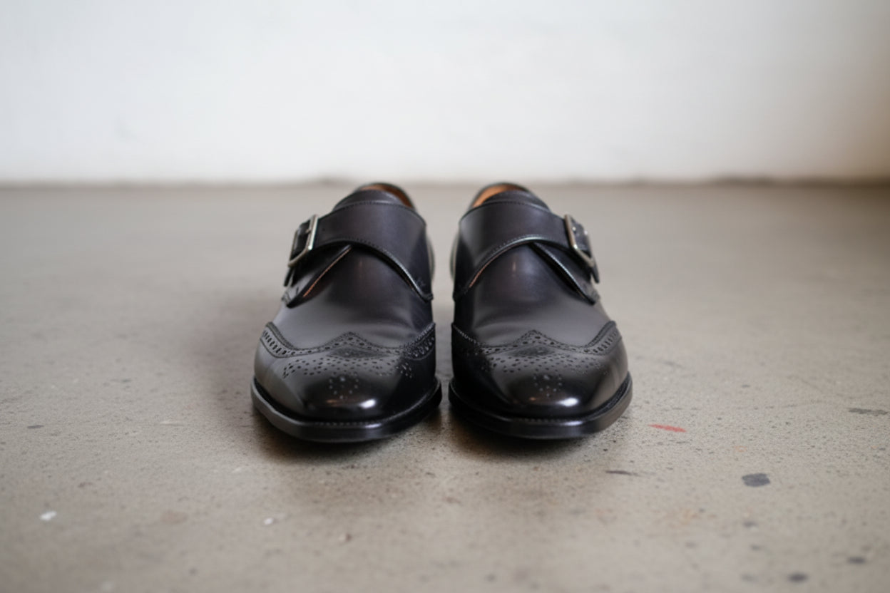 Handmade Mens leather wingtip brogue dress shoes Black formal shoes for men - front-view