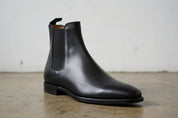 Handmade Plaintoe Chelsea Elastic Gore Full-Grain Leather Men’s Ankle Boots - detail-view-showing-texture