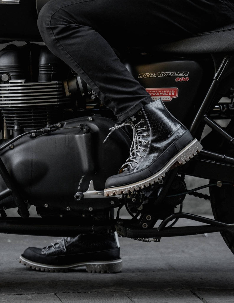 Hexagon-Patterned Men's Lace-Up Motorcycle Boots