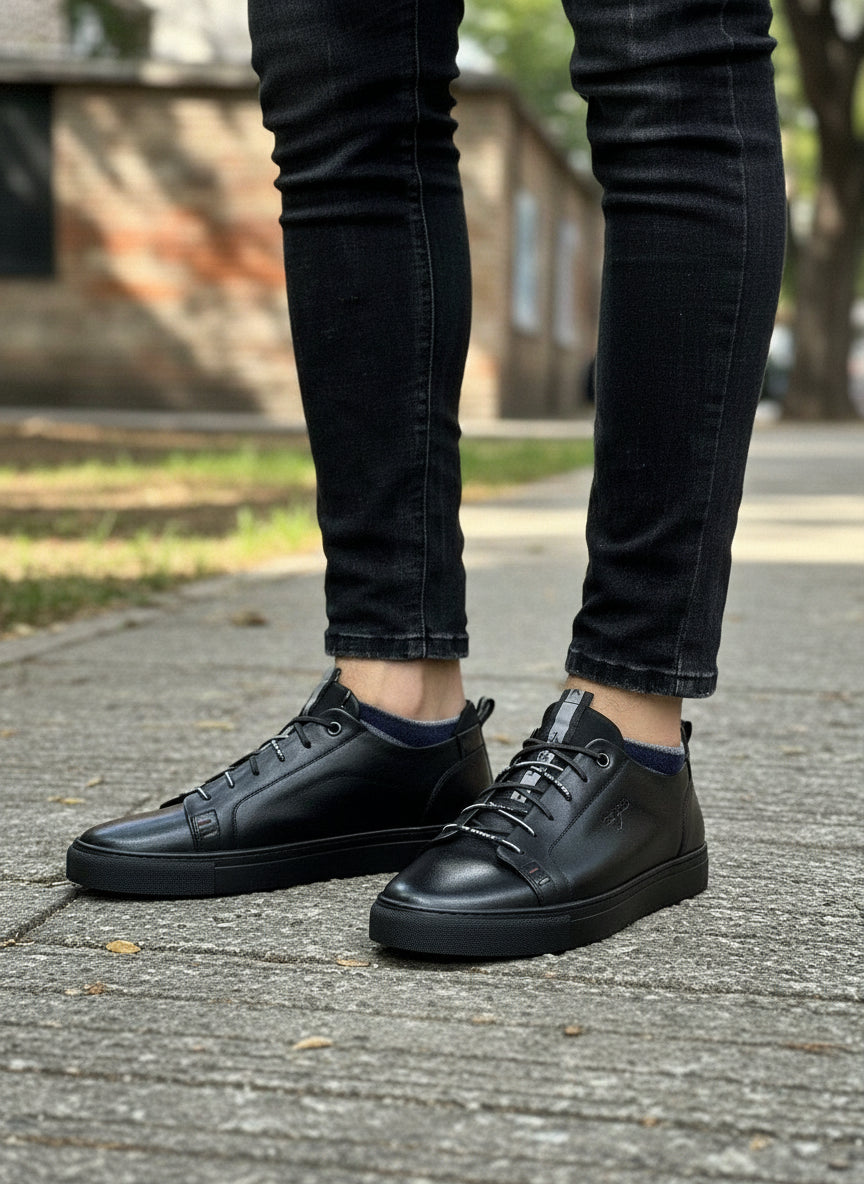 Men's Black Leather Low-Profile Sneakers