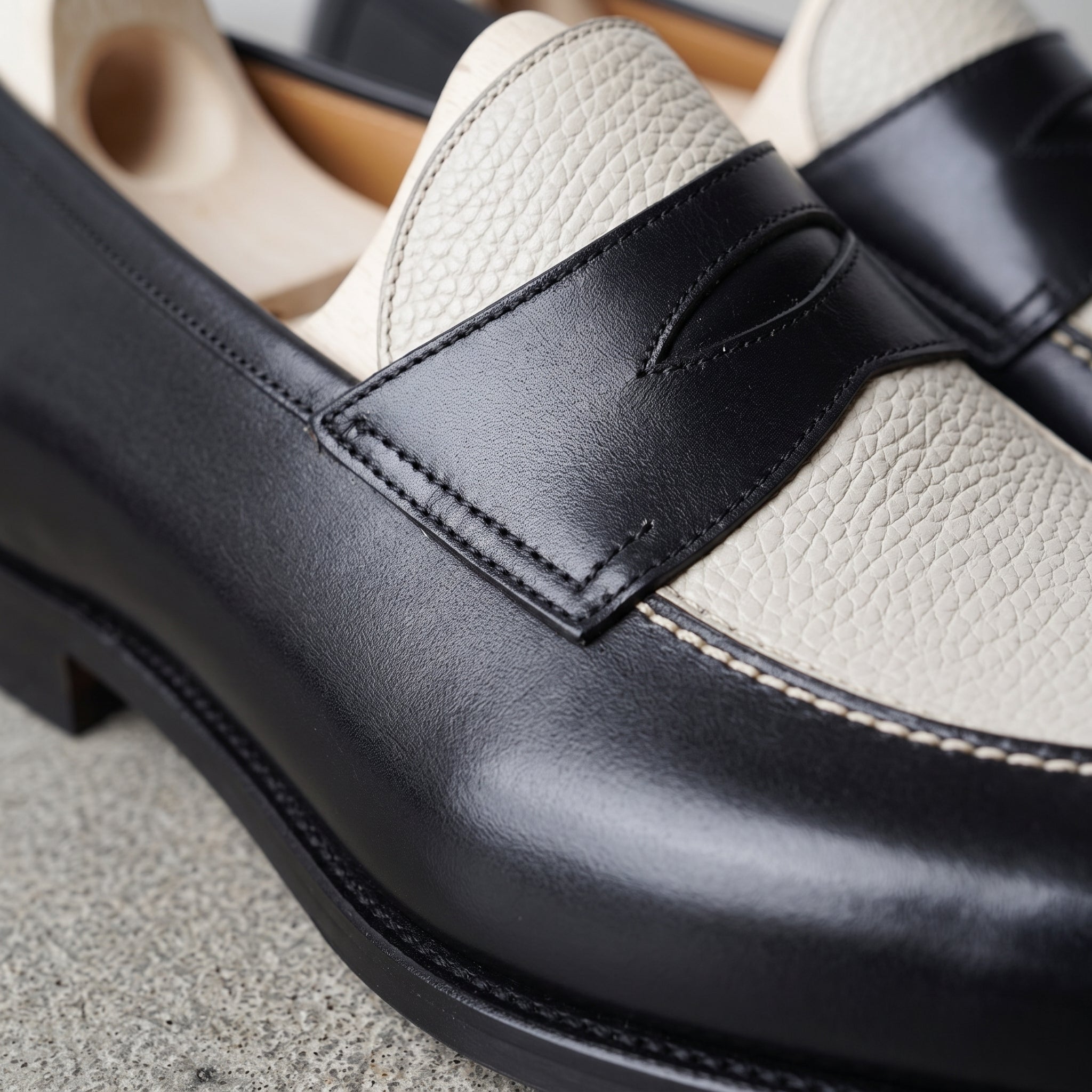 Men's Black and Cream Two-Tone Pebbled Leather Penny Loafers — Galloway