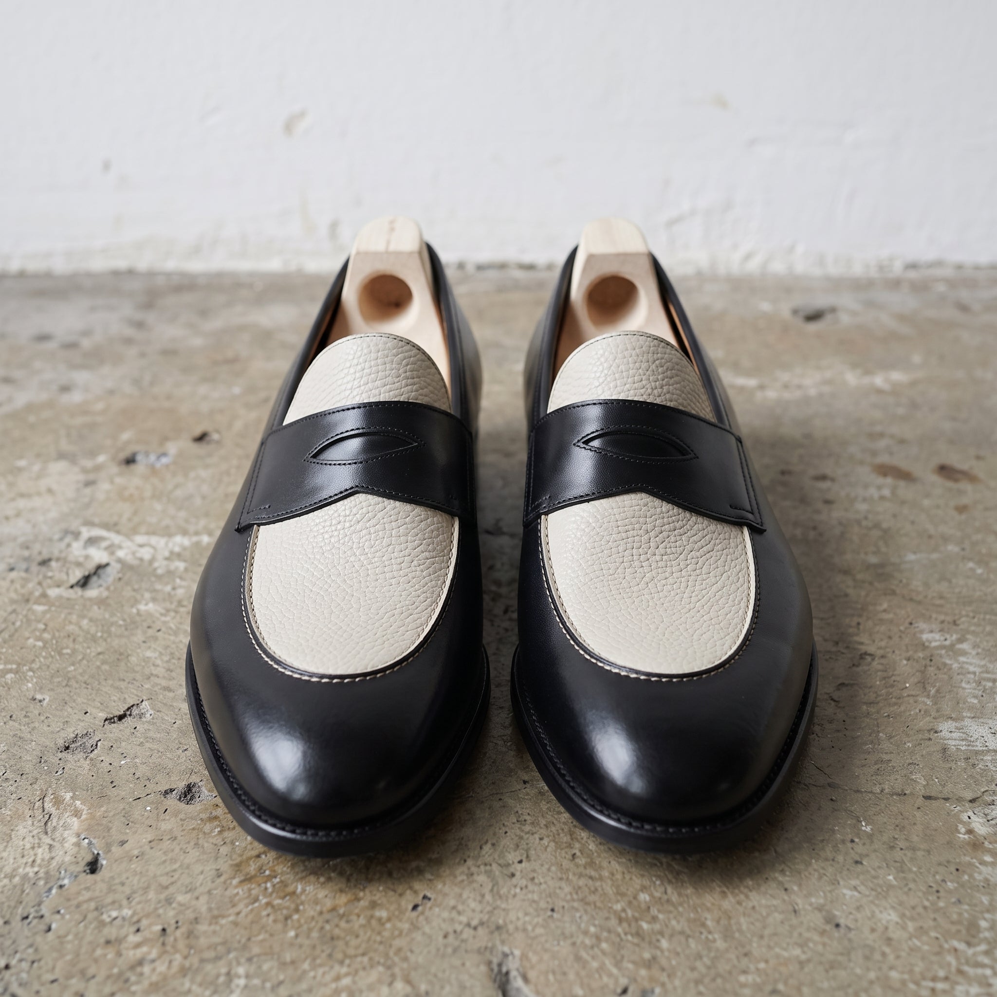 Men's Black and Cream Two-Tone Pebbled Leather Penny Loafers — Galloway