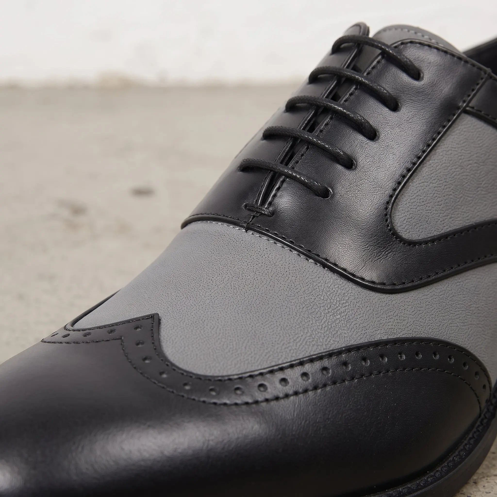 Men's Black and Gray Wingtip Brogue Tuxedo Dress Shoes