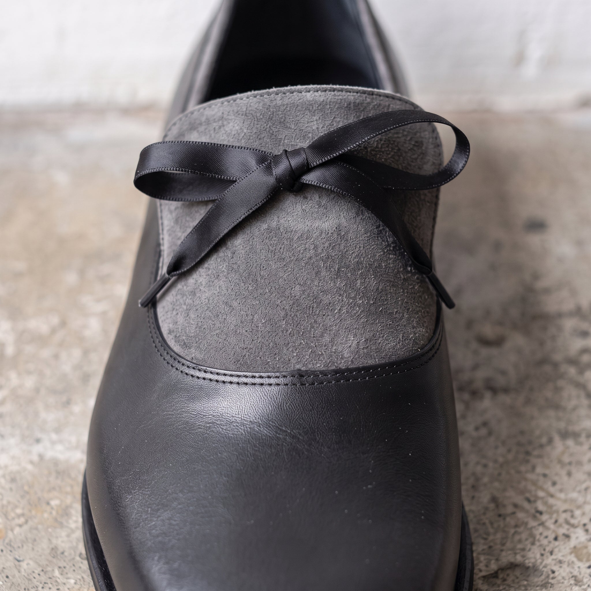 Men's Black and Grey Plain-Toe Leather Opera Pumps — Buckenham — Buckenham