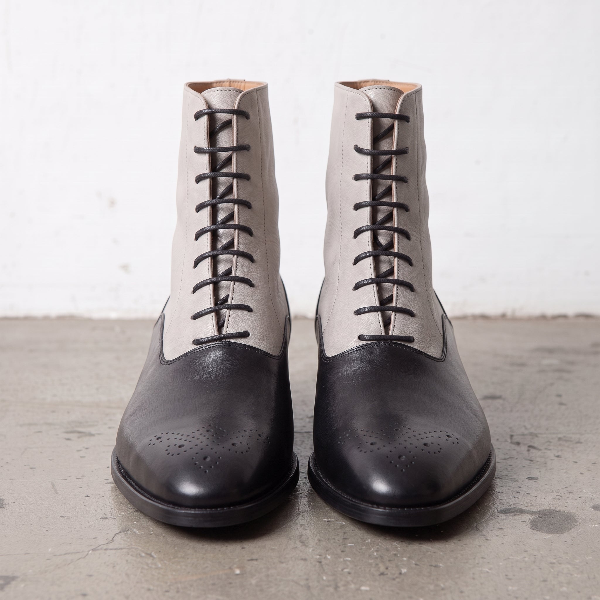 Men's Black and Ivory Plain-Toe Leather Oxford Boots — Stockport