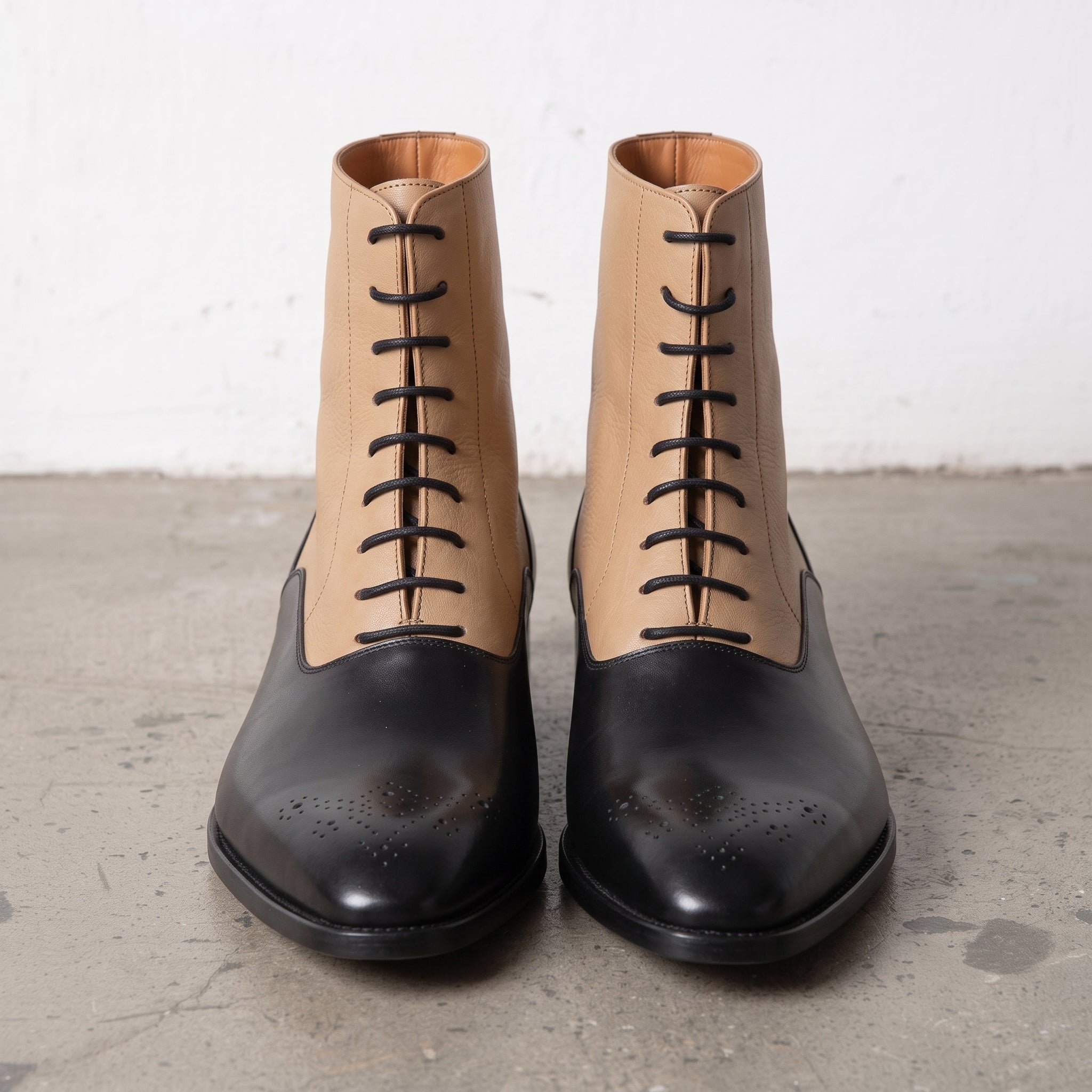 Men's Black and Tan Two-Tone Leather Balmoral Boots — Stockport