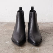 Men's Black and Silver Tone Pointed-Toe Leather Chelsea Boots — Grayson