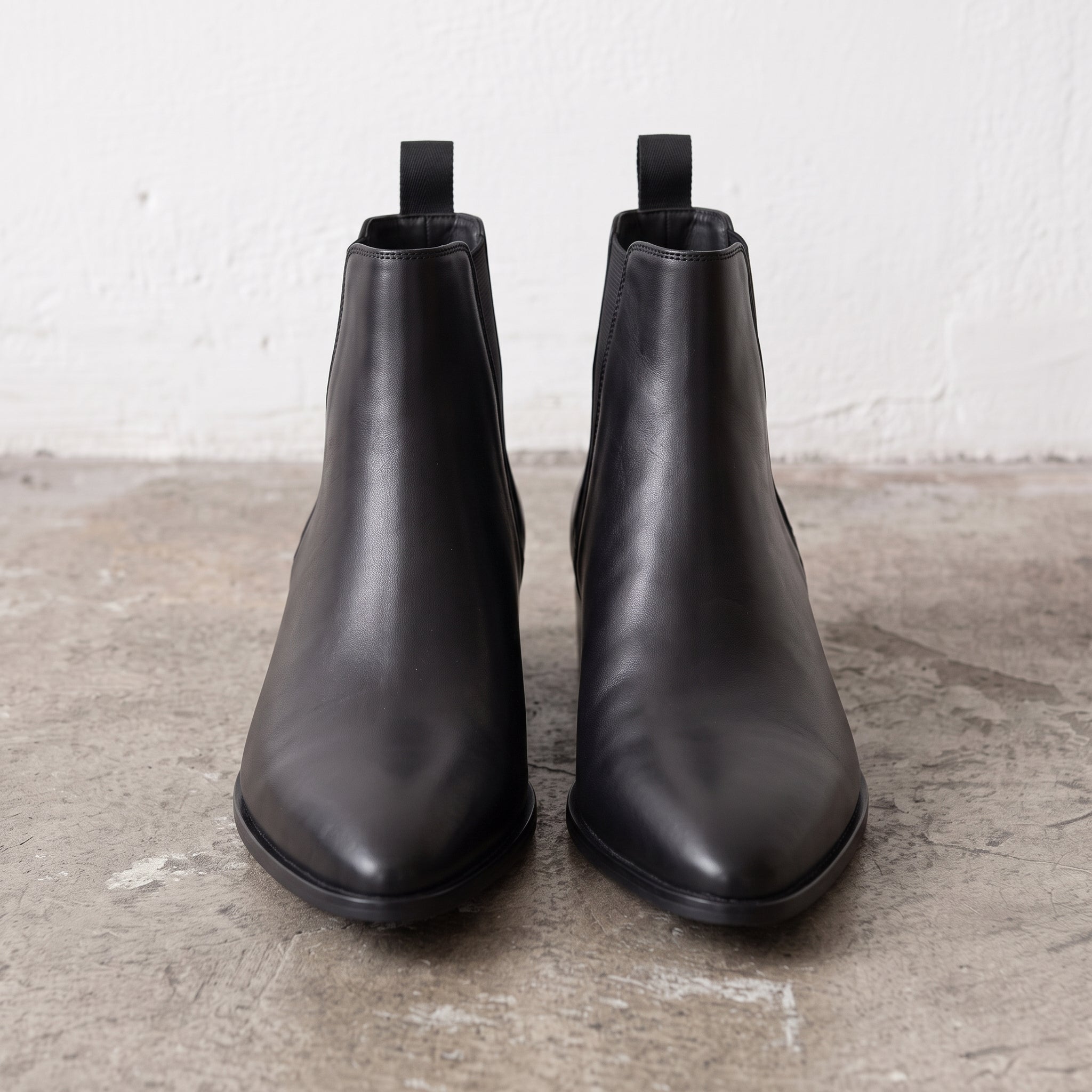 Men's Black and Silver Tone Pointed-Toe Leather Chelsea Boots — Grayson