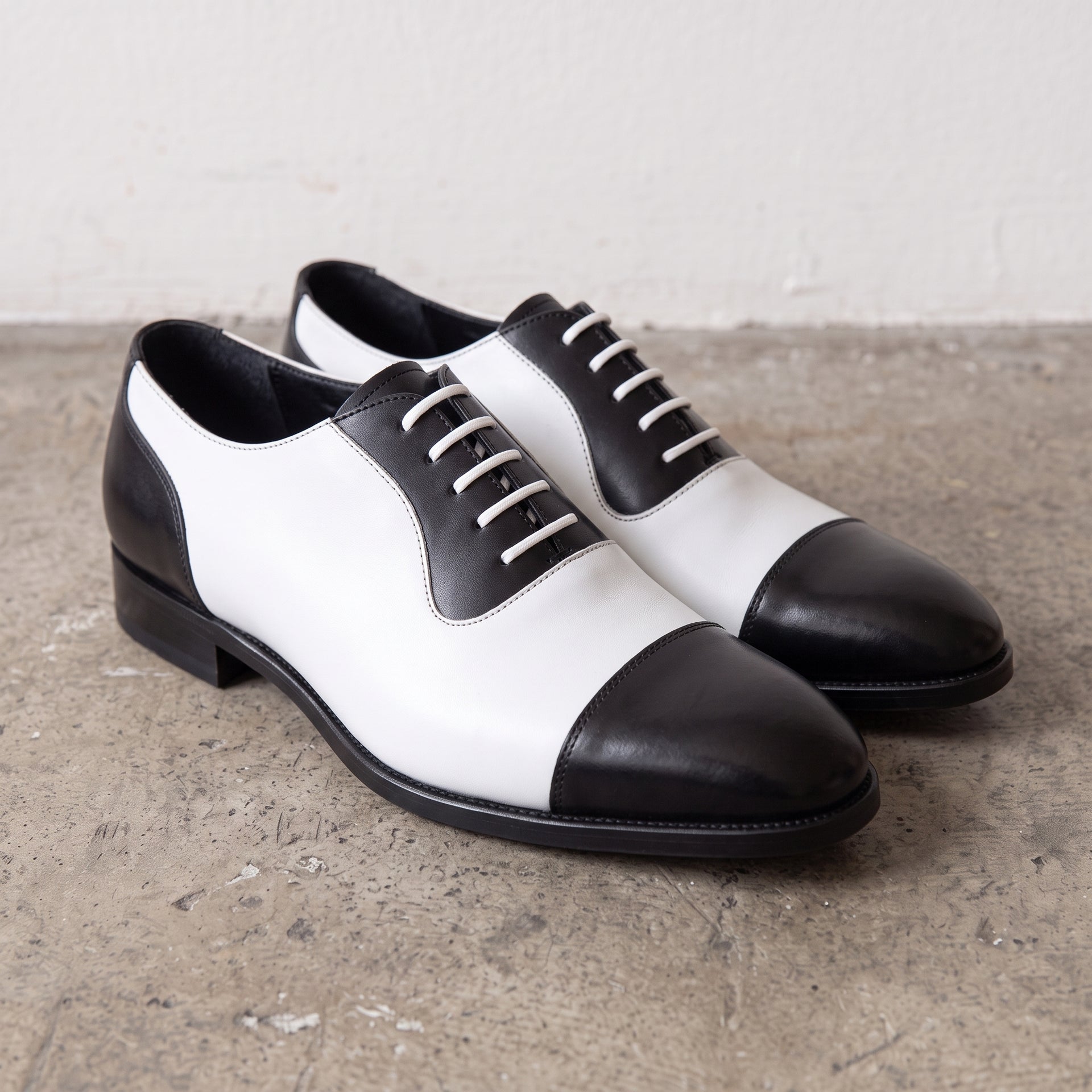 Men's Black and White Spectator Dress Shoes