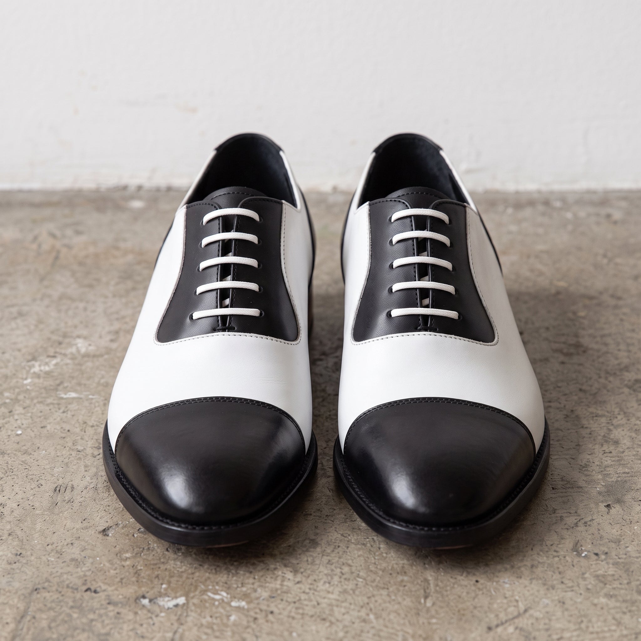 Men's Black and White Cap-Toe Leather Spectator Oxfords — Mansfield