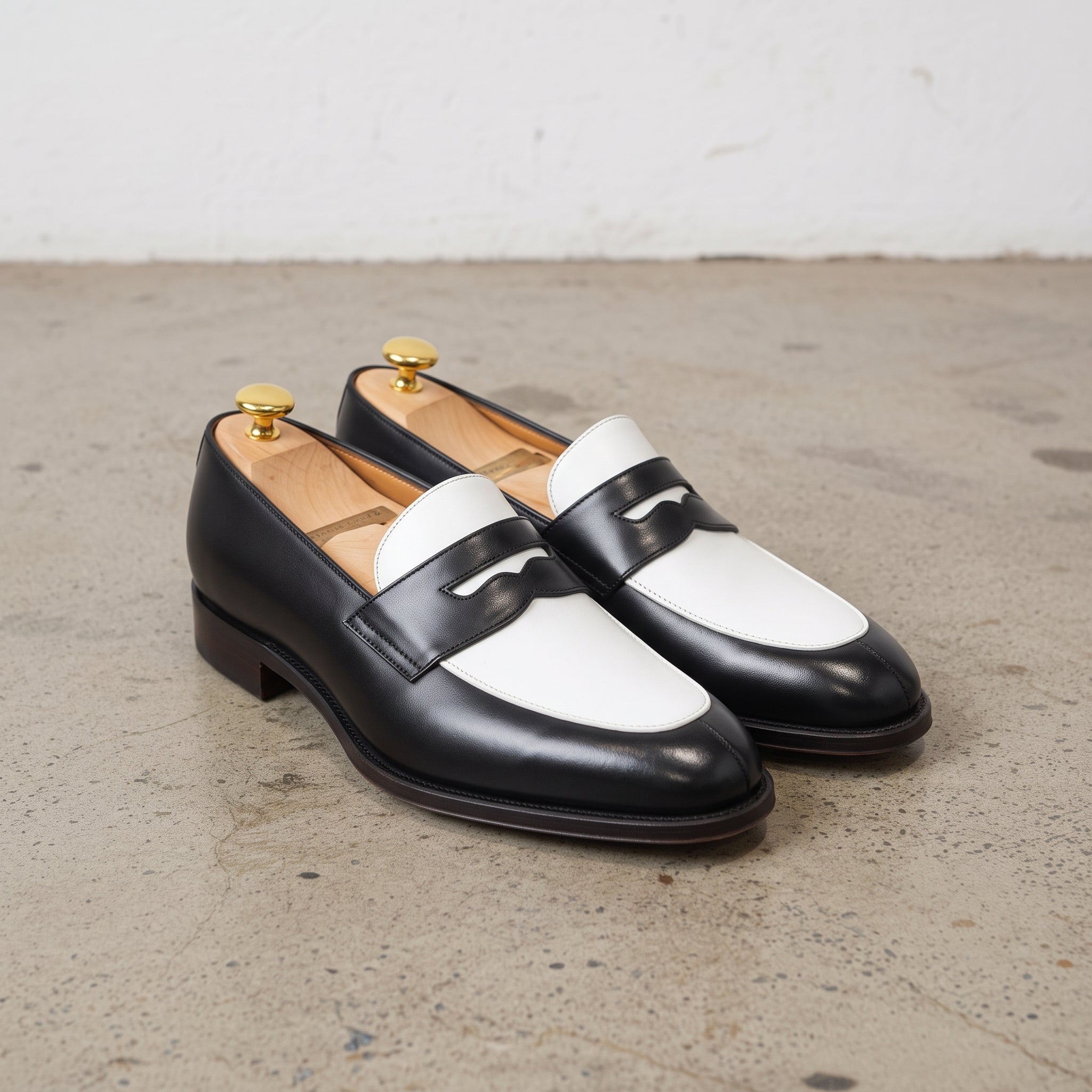 mens black and white dress shoes Retro Fashion + Leather Oxford Giovanni MERRICK soft glove leather interiors and ultra comfortable insoles paired with custom Black and White Wingtip Zoot