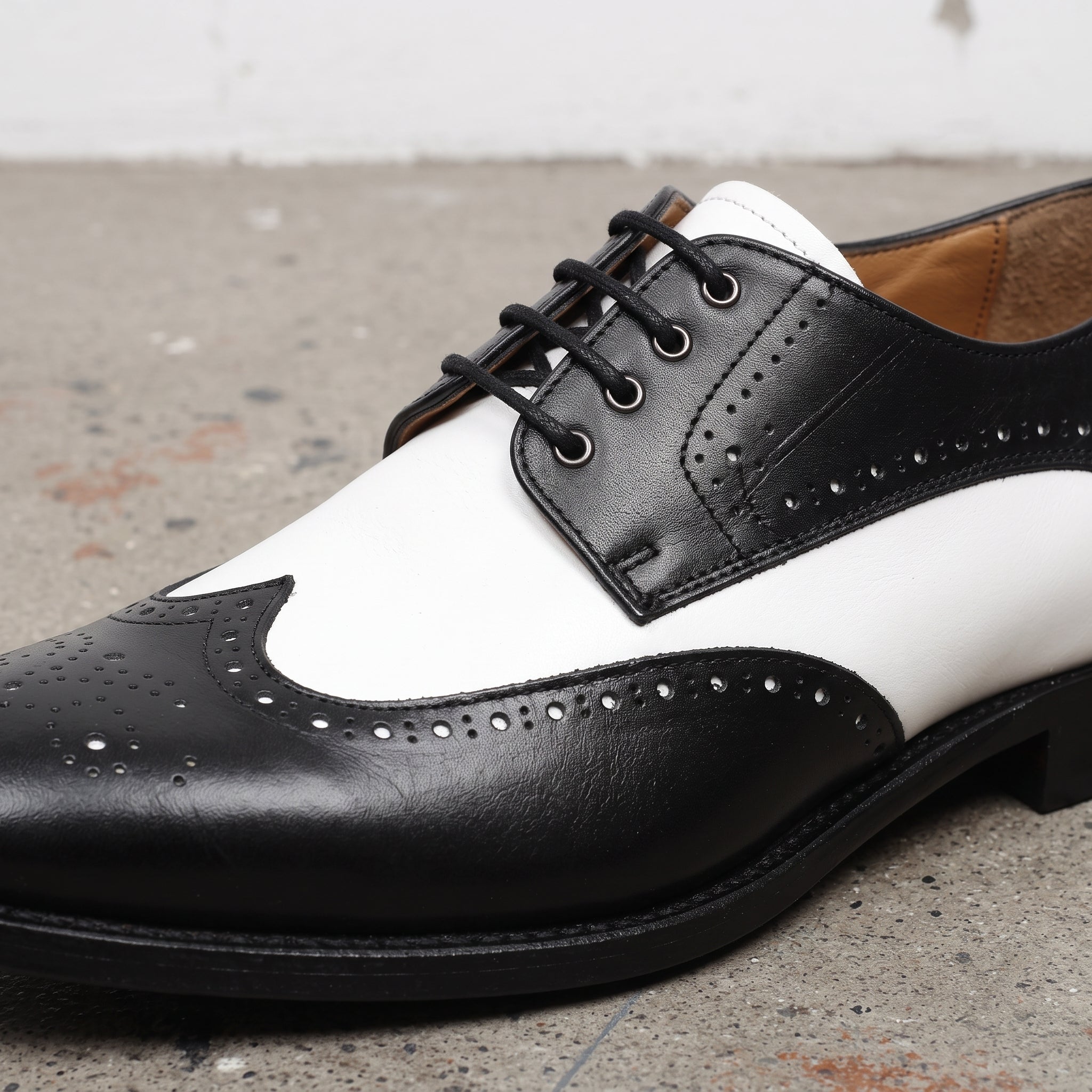 Men's Black and White Spectator Wingtip Leather Derby Shoes — Rugeley