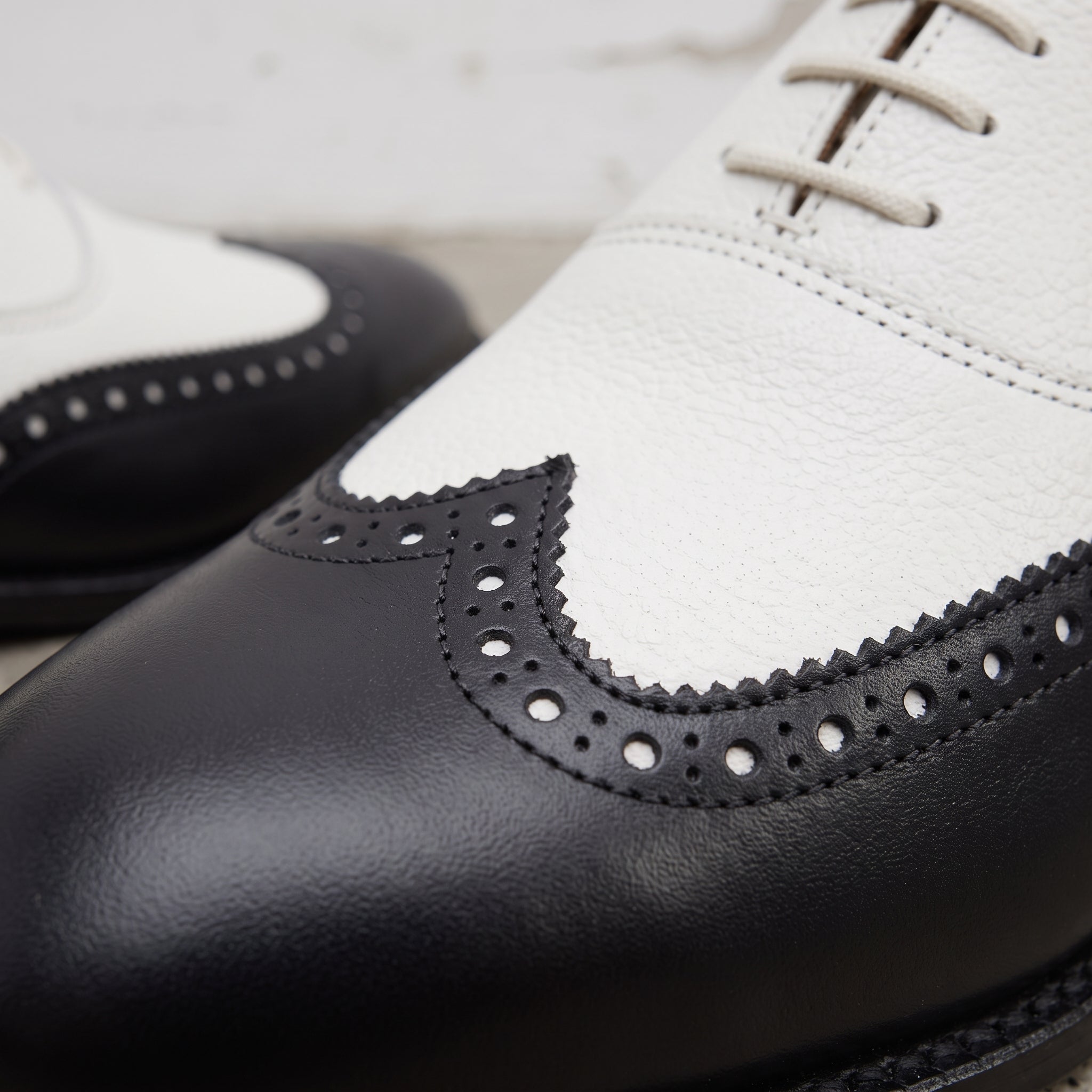 Men's Black and White Wingtip Pebbled Leather Oxfords — Bayford — Bayford