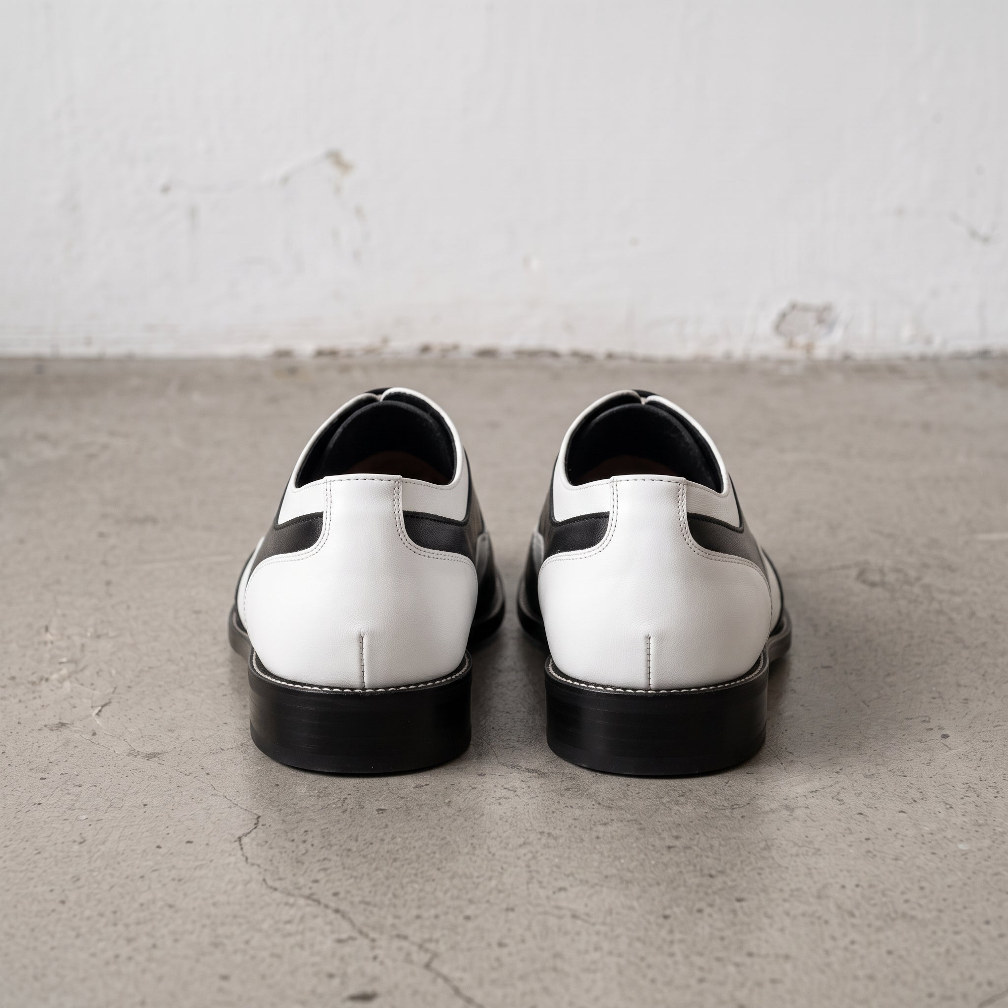 Men's Black and White Plain-Toe Leather Spectator Derby Shoes — Calthorpe