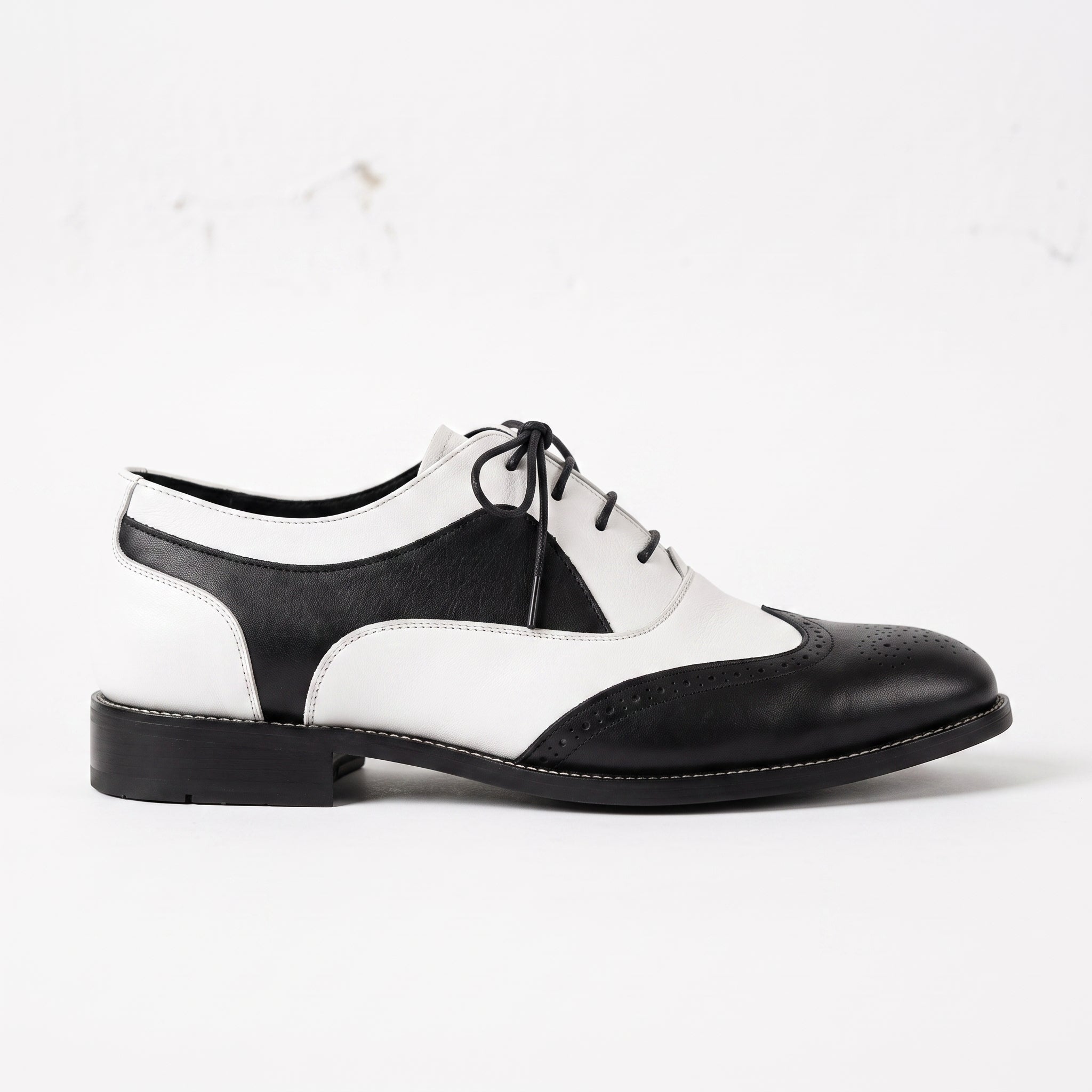 Men's Black and White Plain-Toe Leather Spectator Derby Shoes — Calthorpe
