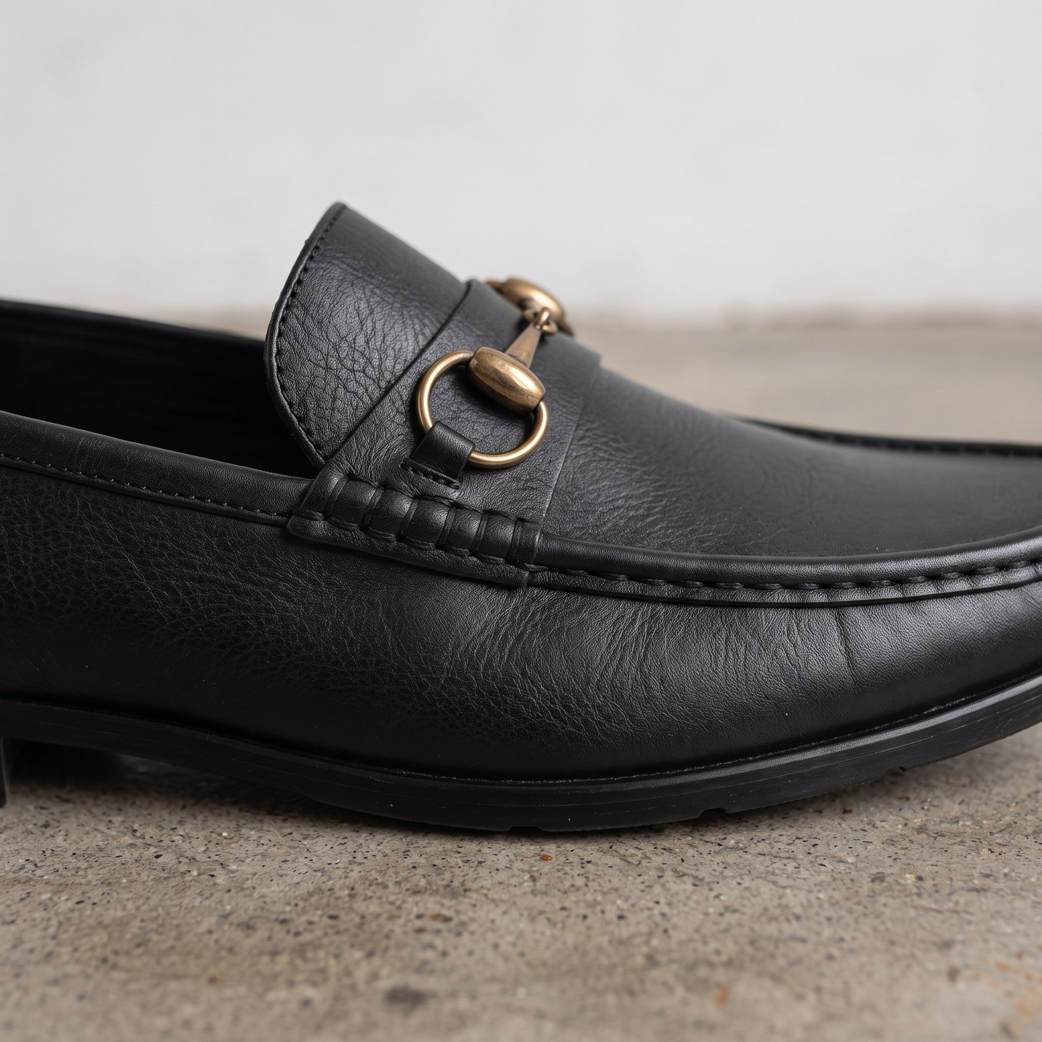 Men's Black Apron-Toe Leather Bit Loafers — Austwick
