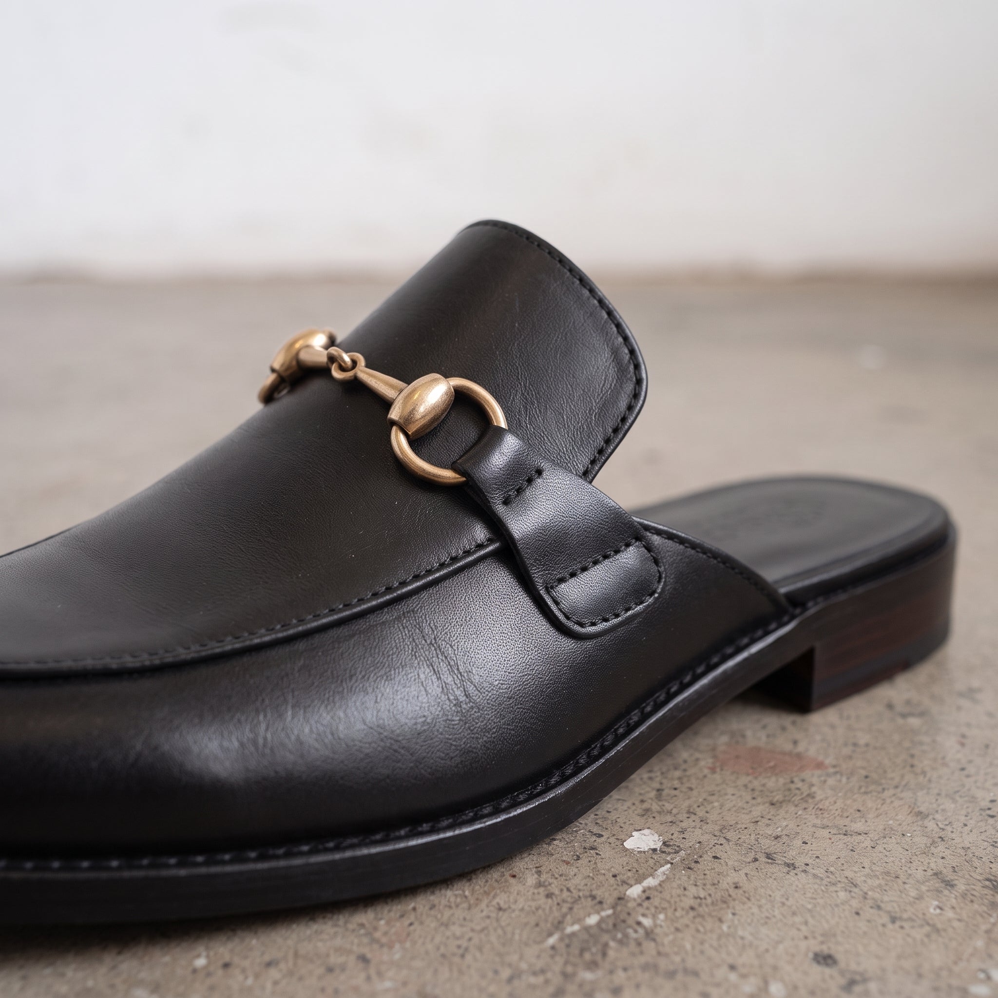 Men's Black Apron-Toe Leather Bit Mules — Hailsham