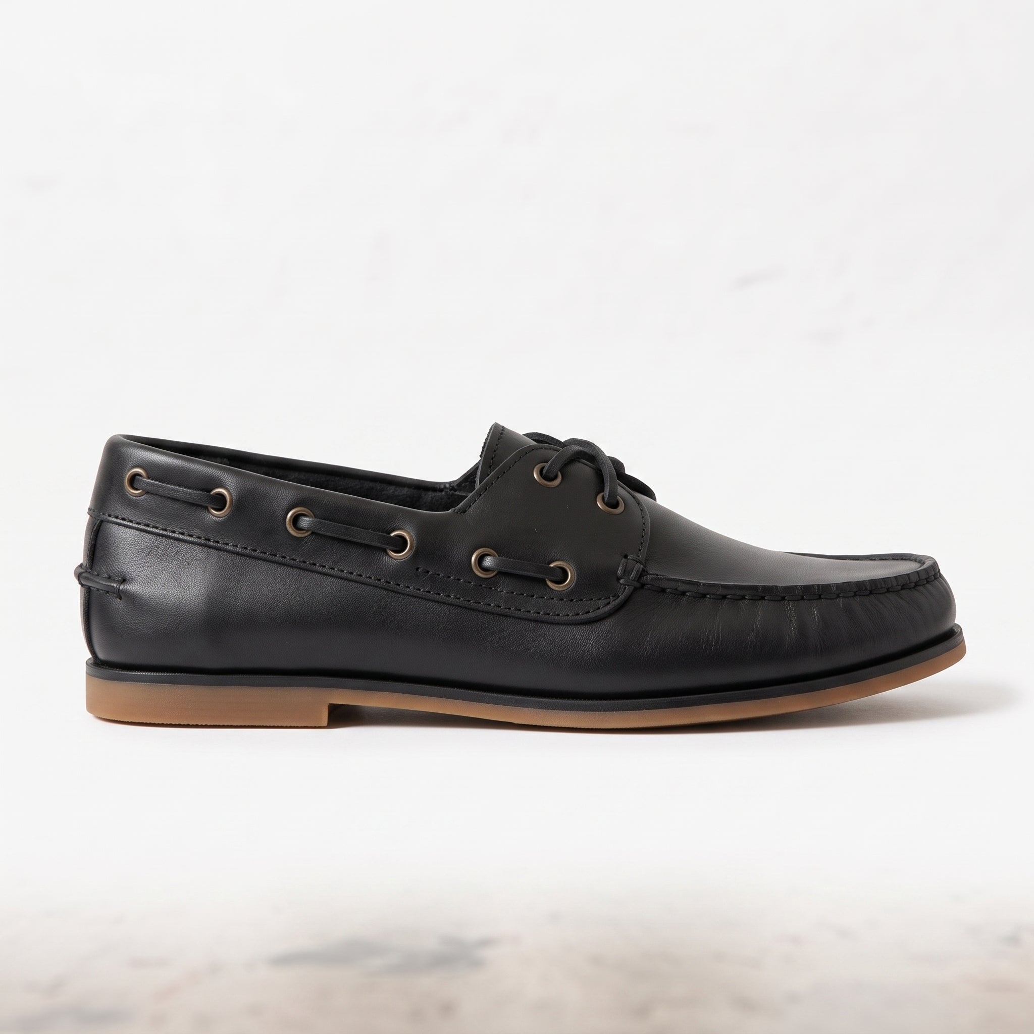 Men's Black Apron-Toe Leather Boat Shoes — Urquhart