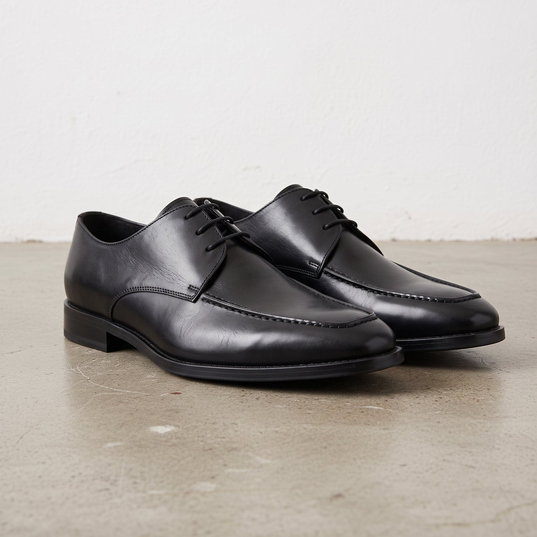 Men's Black Apron-Toe Leather Derbys — Thurlow