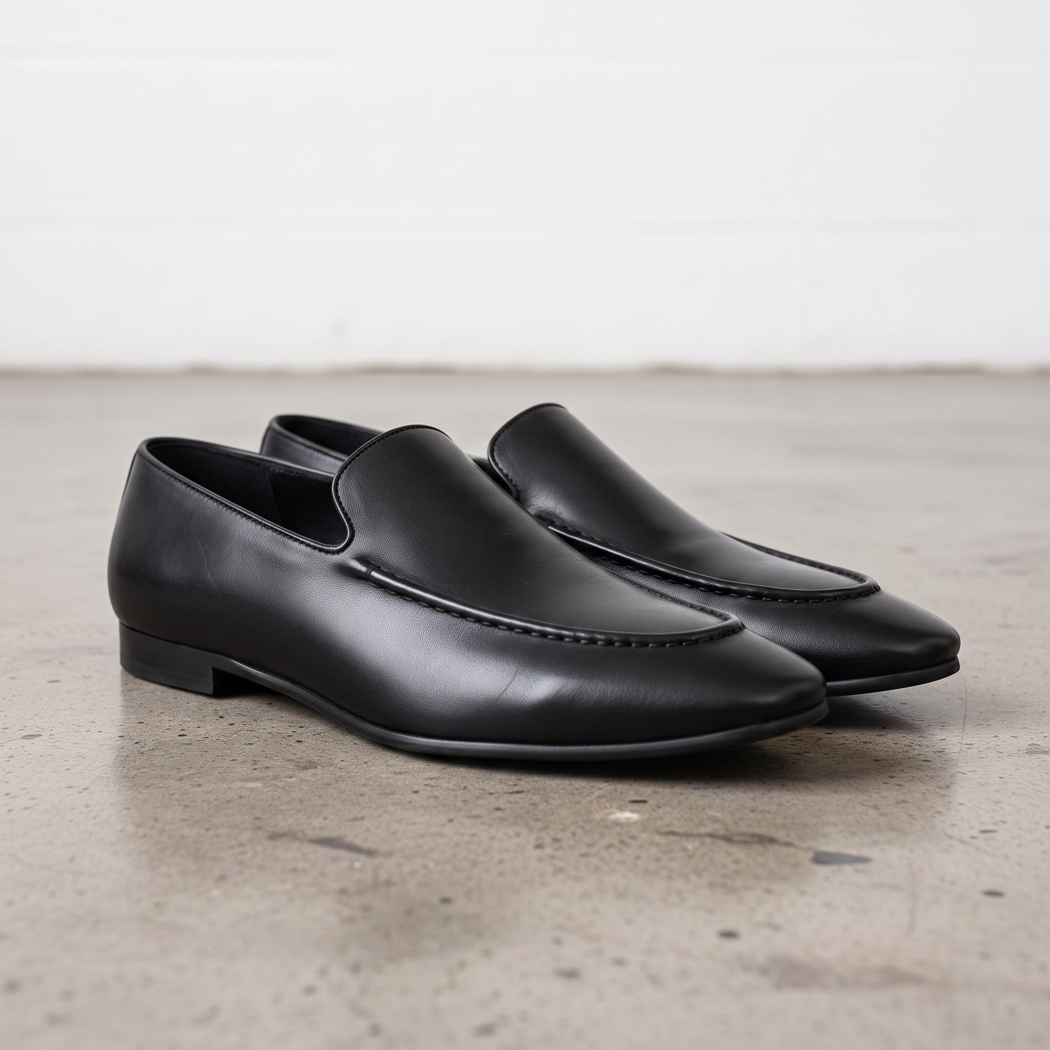 Men's Black Plain-Toe Leather Loafers — Runcorn