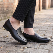 Men's Black Apron-Toe Leather Moccasin Loafers — Biddisham