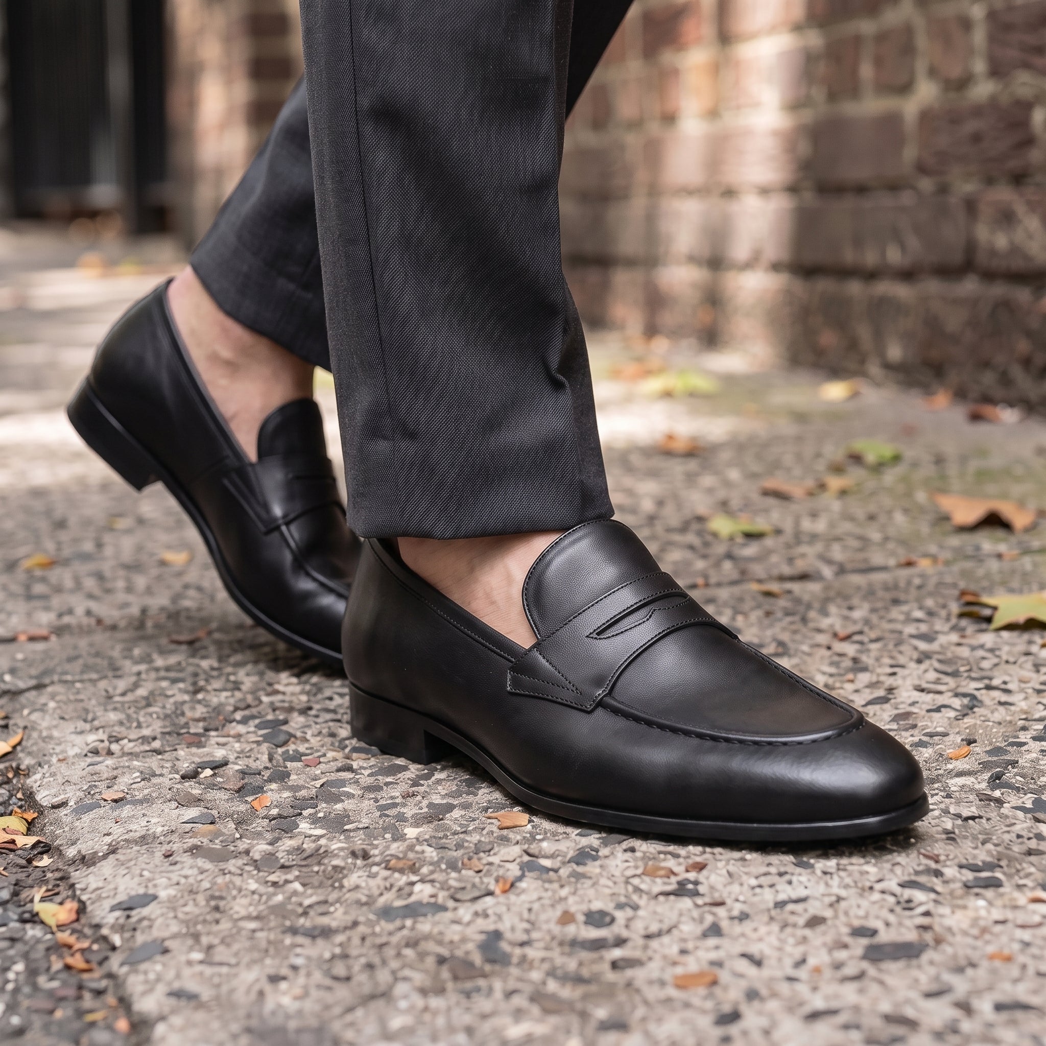 Men's Black Apron-Toe Leather Penny Loafers — Bradley