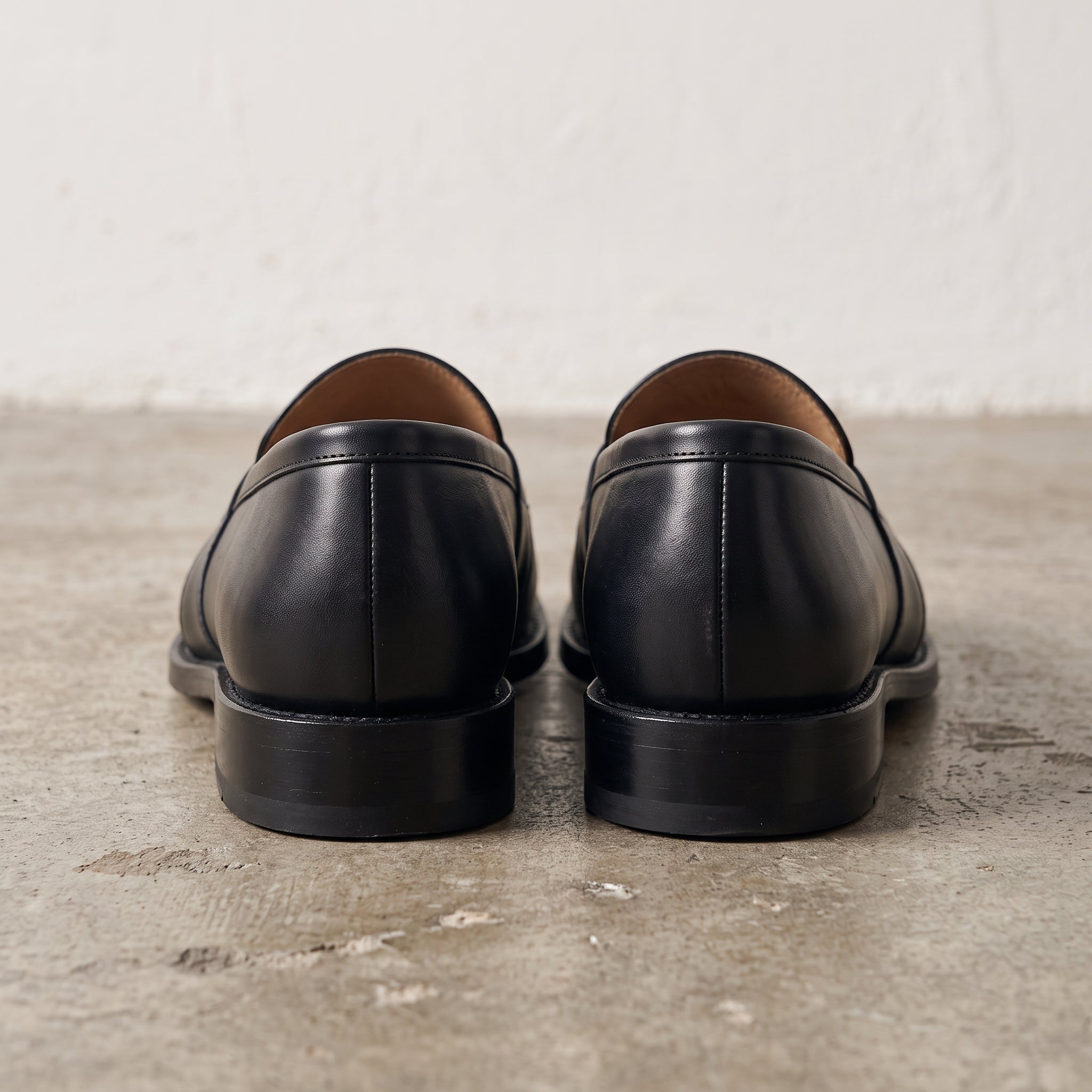 Men's Black Apron-Toe Leather Penny Loafers — Claremont