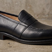 Men's Black Apron-Toe Leather Penny Loafers — Claremont