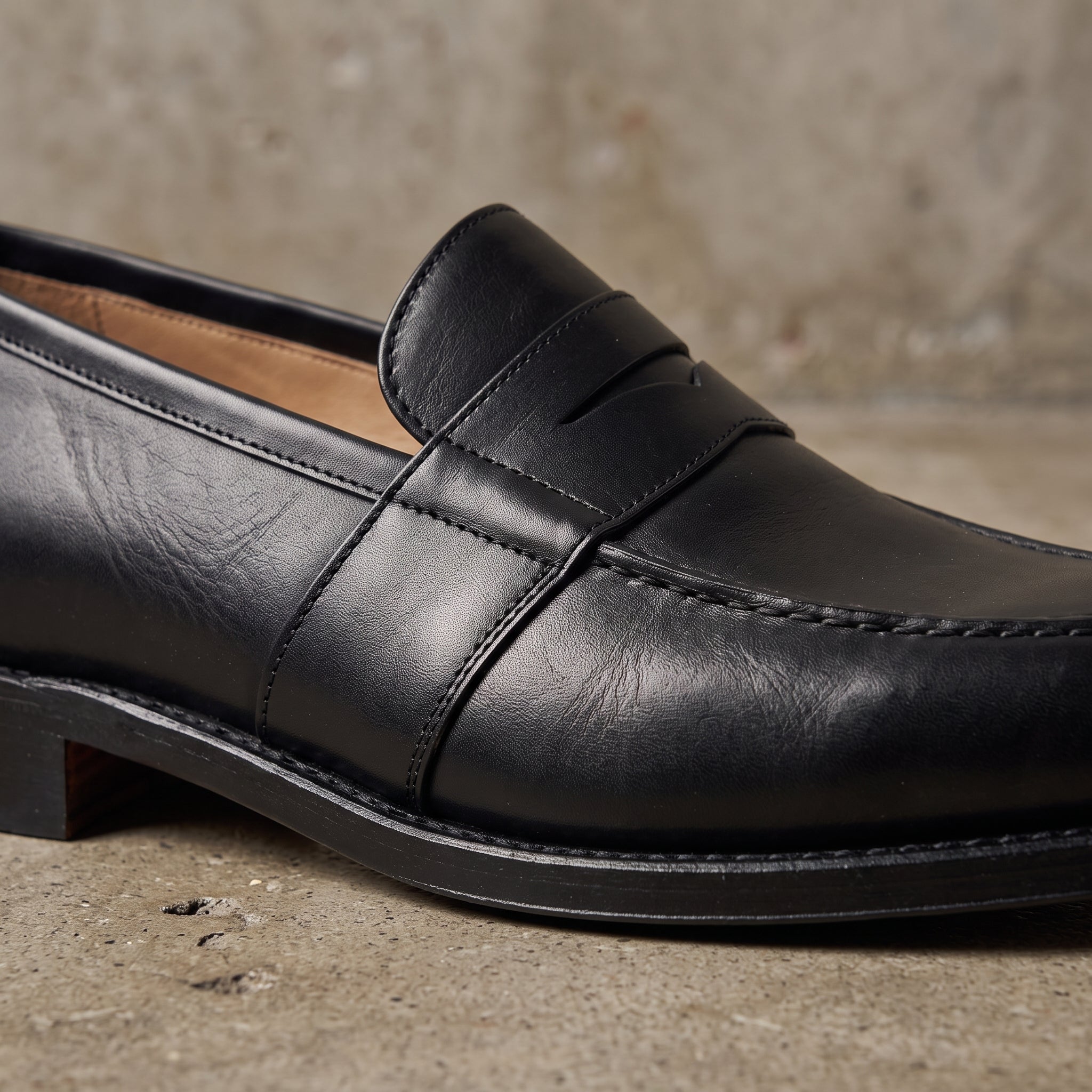 Men's Black Apron-Toe Leather Penny Loafers — Claremont