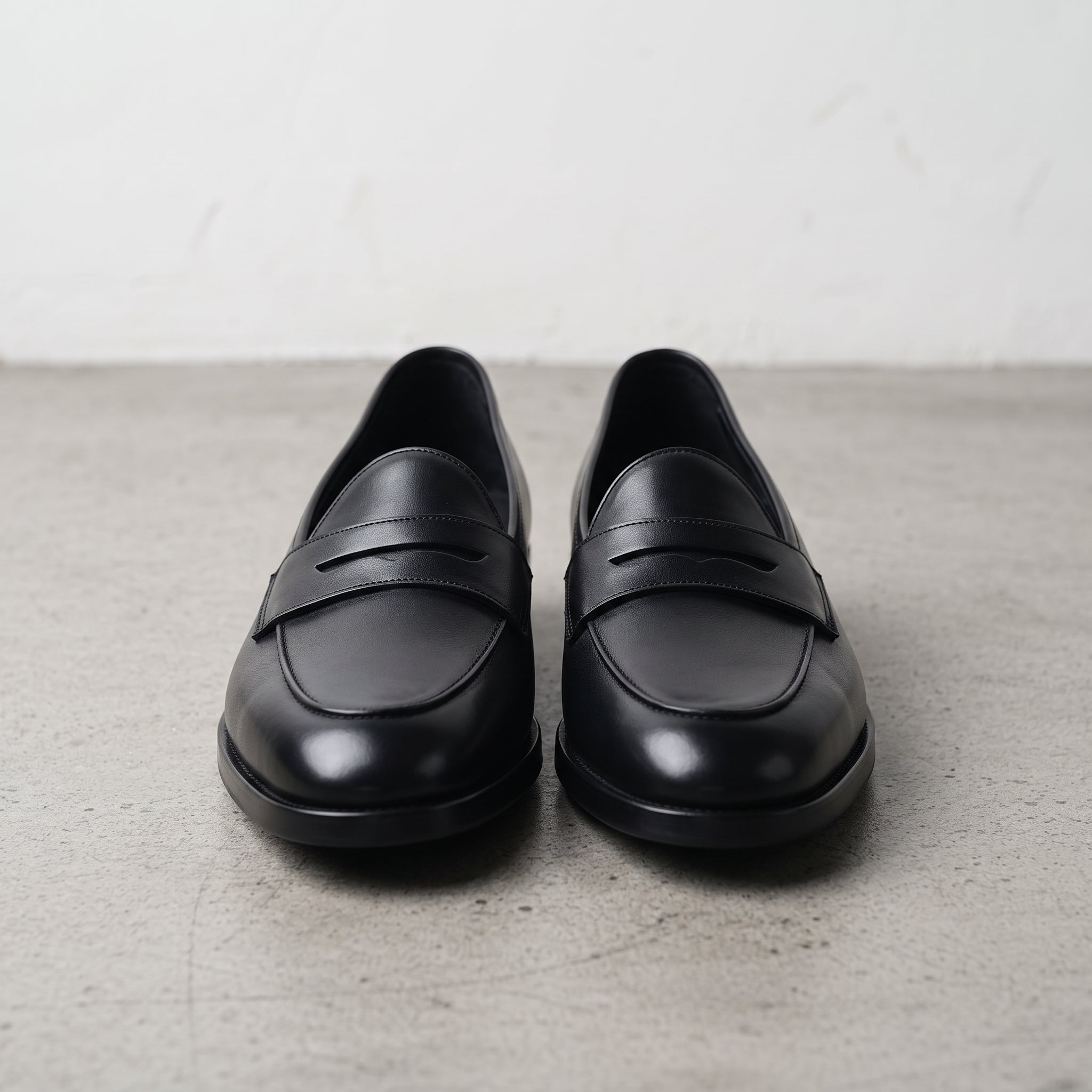 Men's Black Apron-Toe Leather Penny Loafers — Kinsley