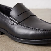 Men's Black Apron-Toe Leather Penny Loafers — Poynton