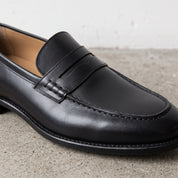 Men's Black Apron-Toe Leather Penny Loafers — Swinton