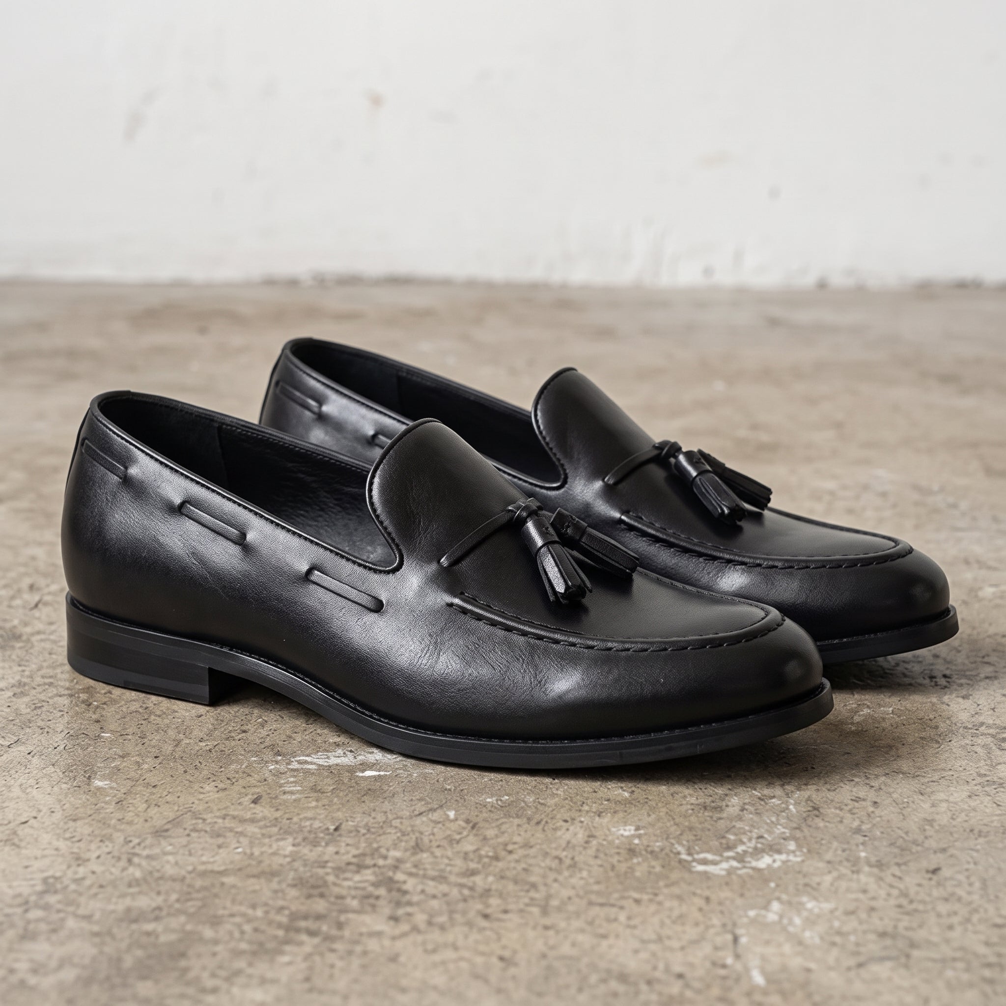 Men's Black Apron-Toe Leather Tassel Loafers — Armitage