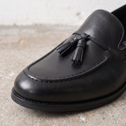 Men's Black Apron-Toe Leather Tassel Loafers — Armitage