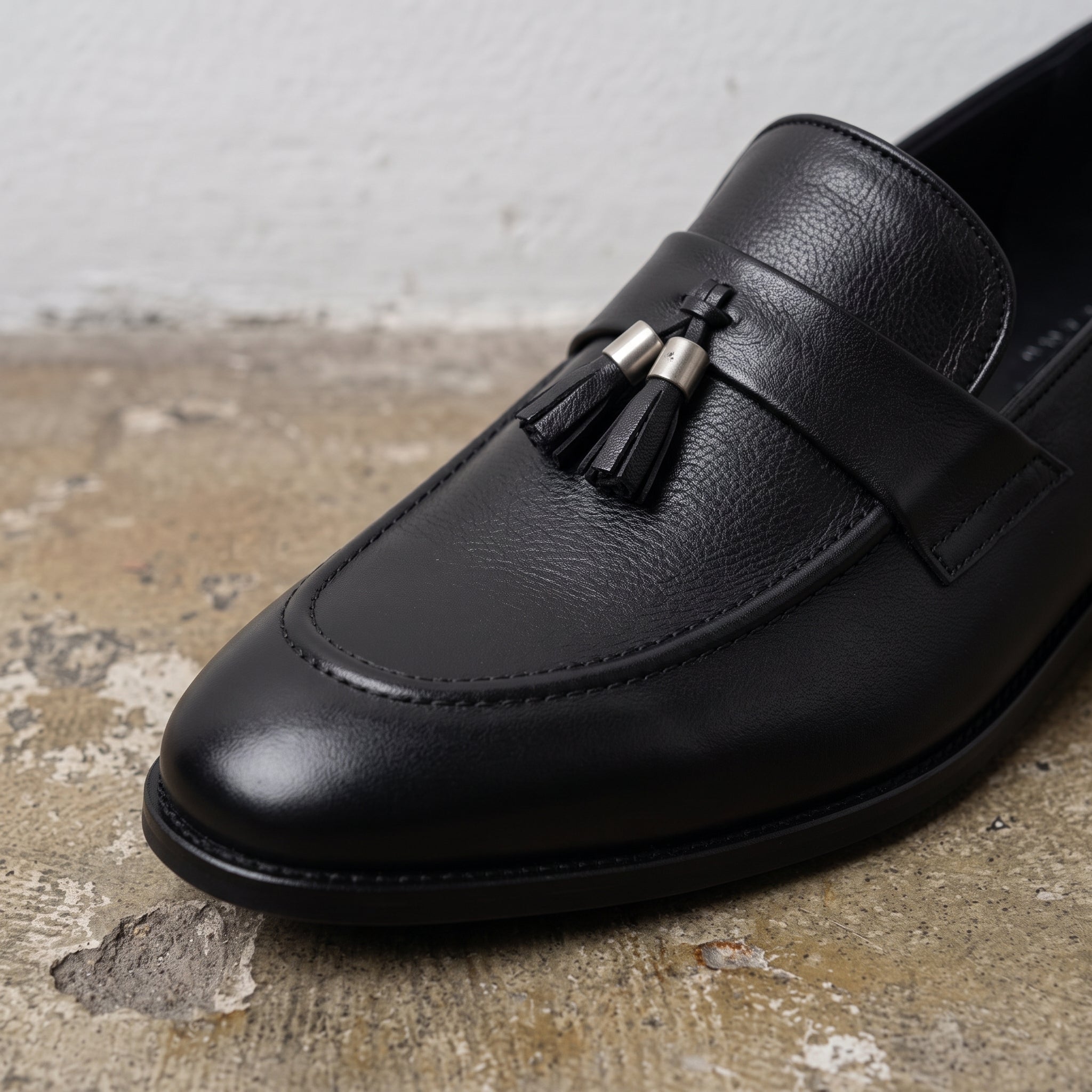 Men's Black Apron-Toe Leather Tassel Loafers — Baxter
