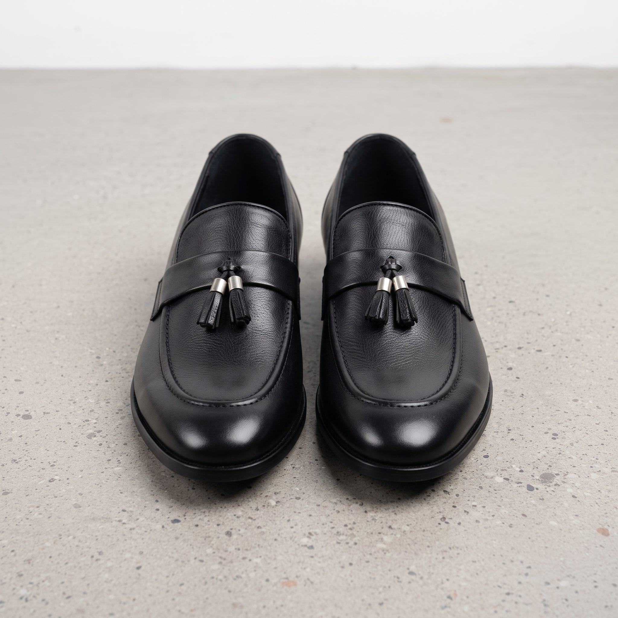 Men's Black Apron-Toe Leather Tassel Loafers — Baxter