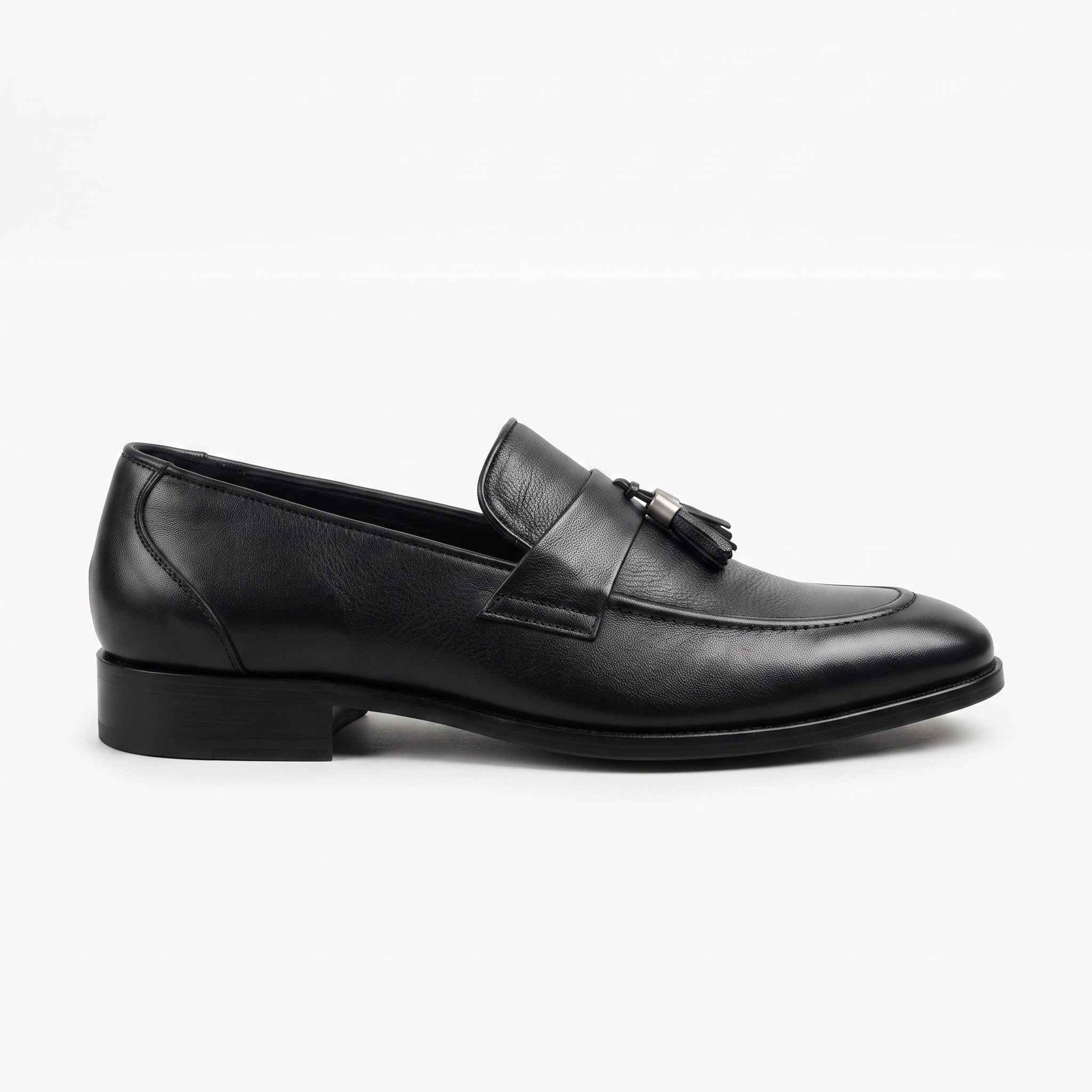 Men's Black Apron-Toe Leather Tassel Loafers — Baxter