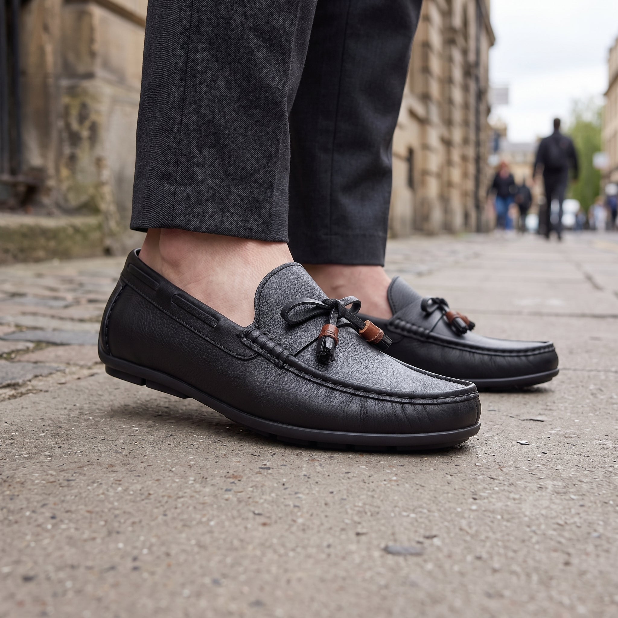 Men's Black Apron-Toe Leather Tassel Loafers — Birtley