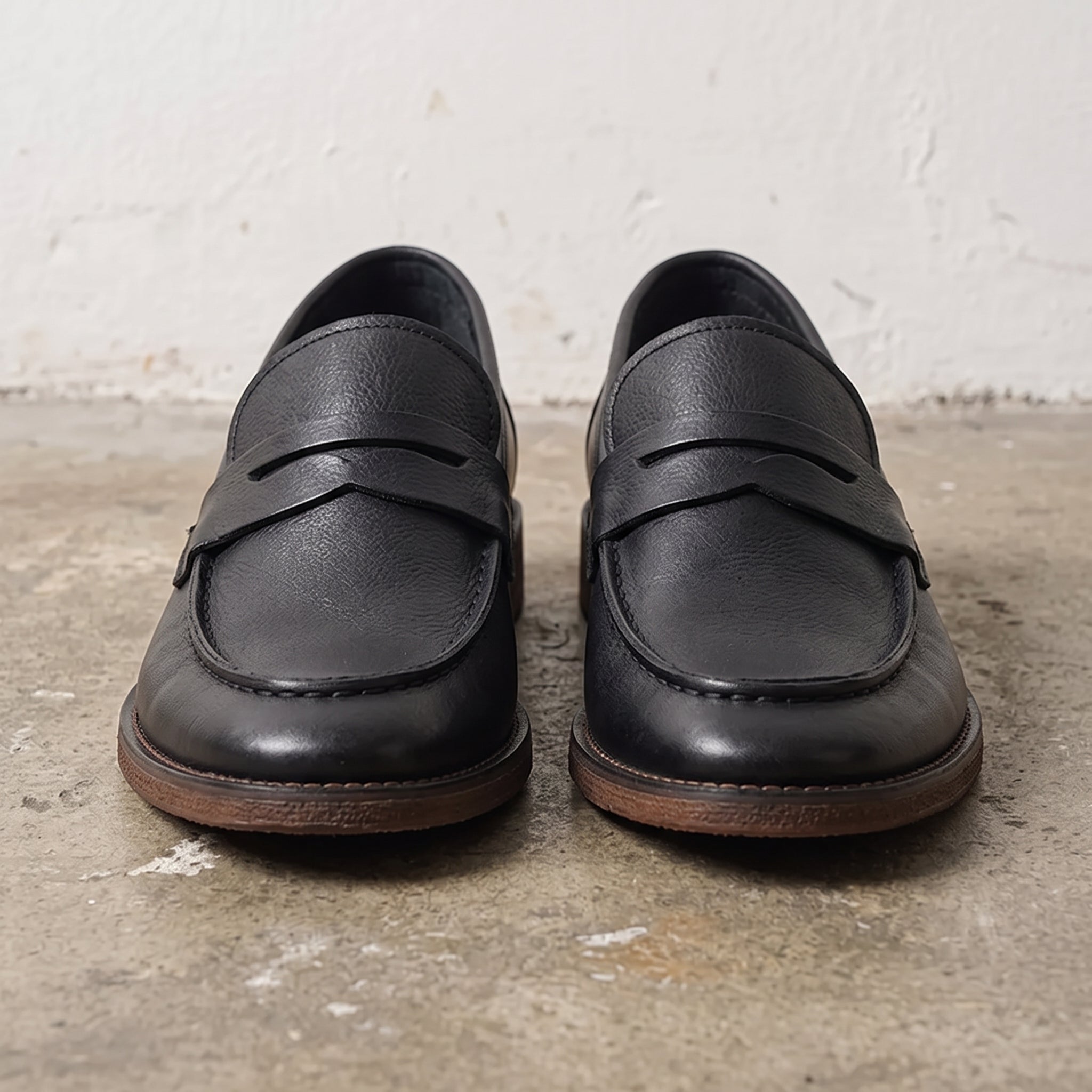 Men's Black Apron-Toe Pebbled Leather Penny Loafers — Lanyon