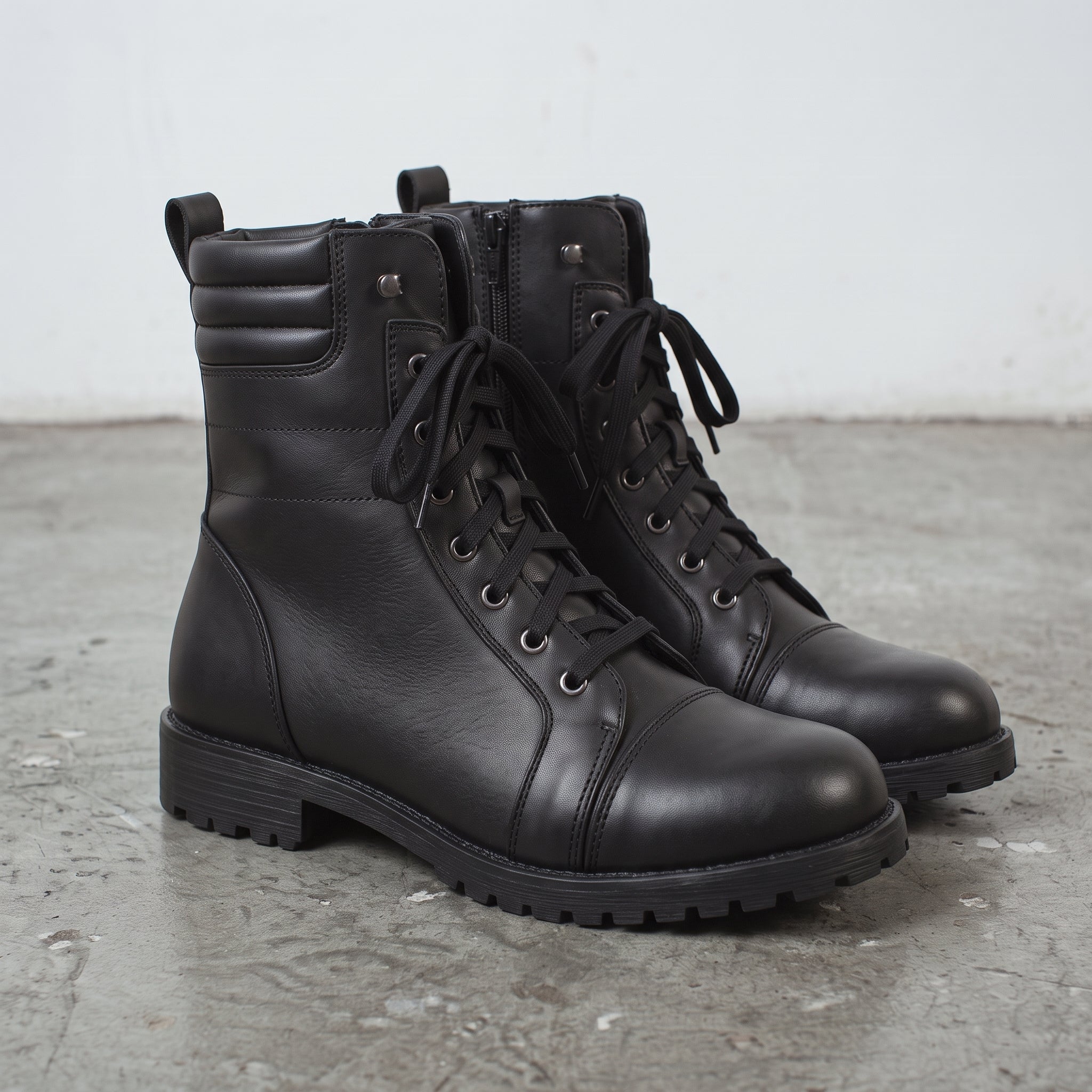Men's Black Cap-Toe Leather Combat Boots — Storey