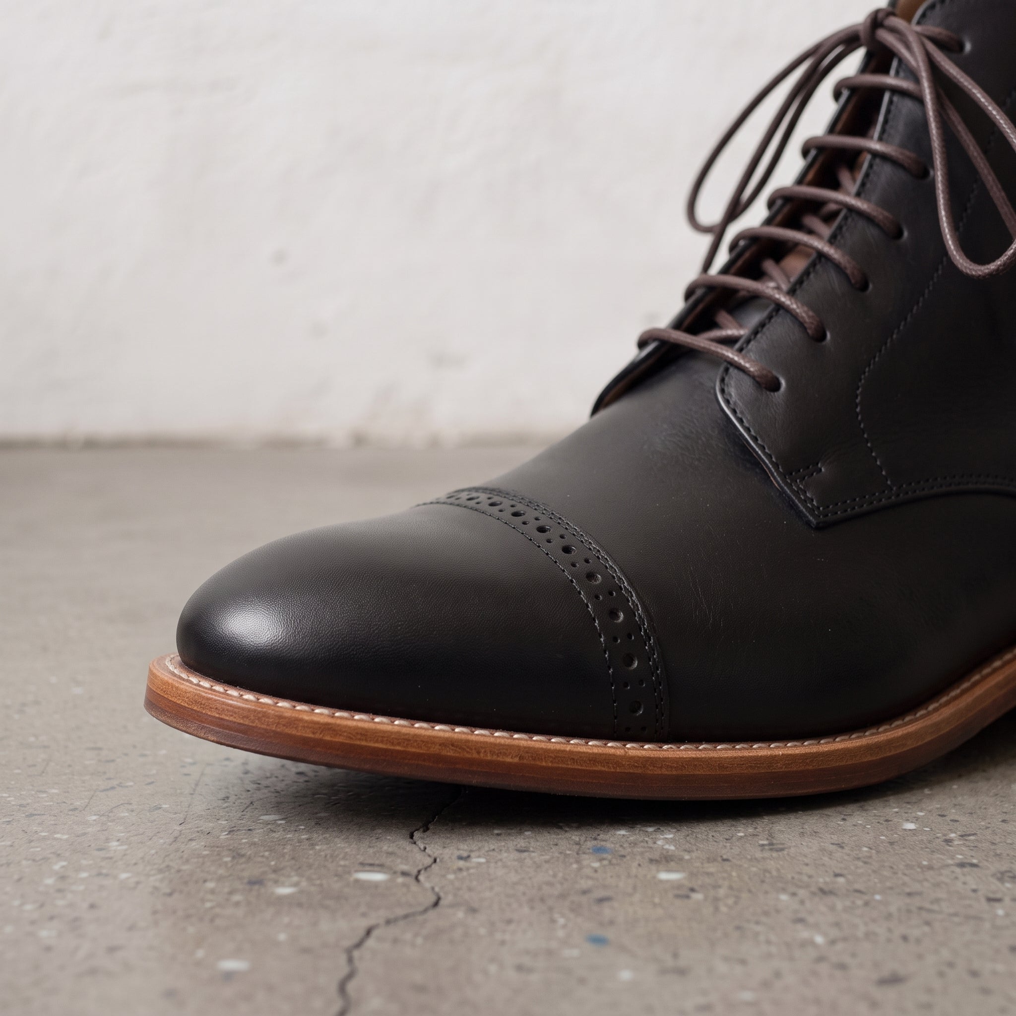 Men's Black Cap-Toe Leather Oxford Boots — Talbot