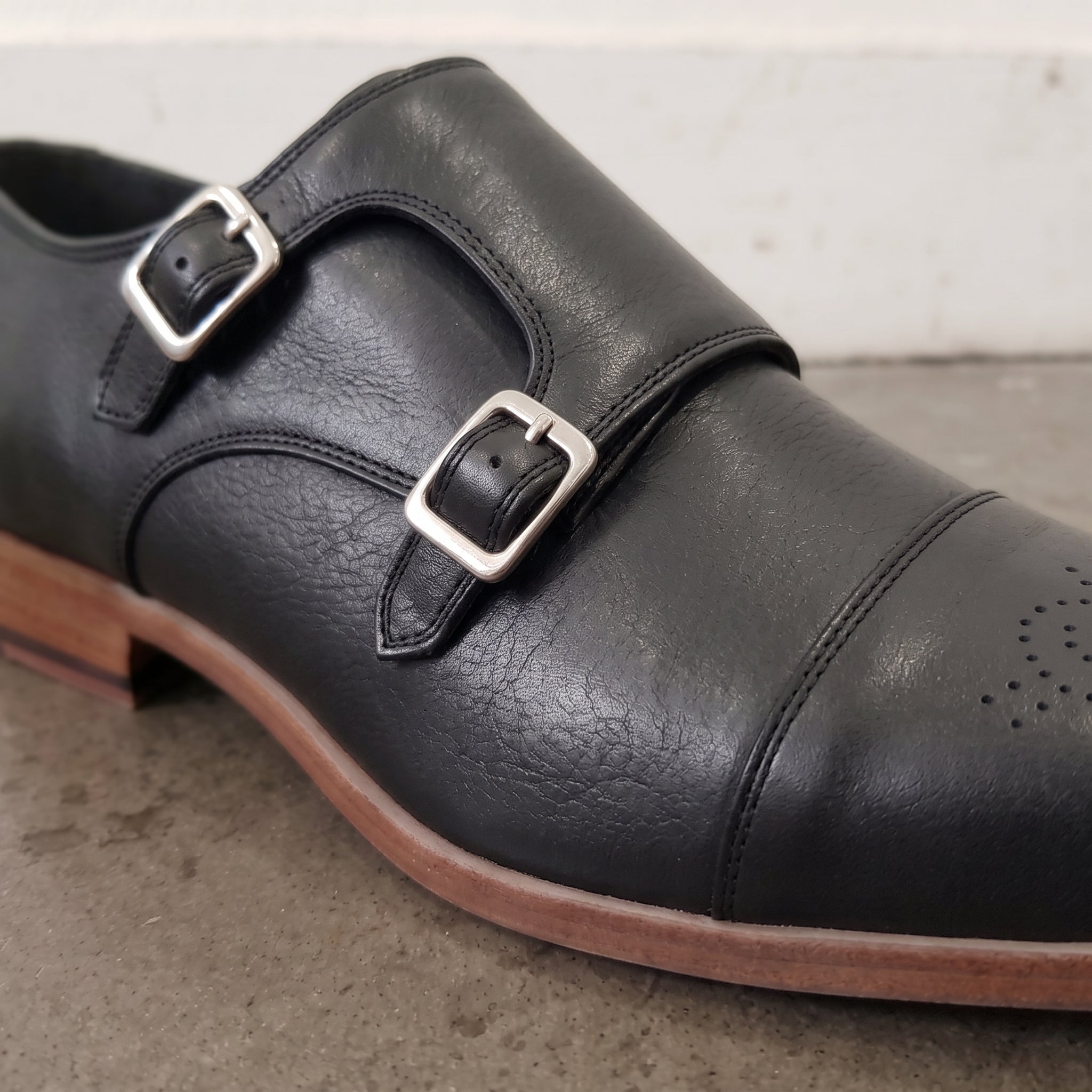 Men's Black Cap-Toe Leather Double Monk Strap Shoes — Ardleigh