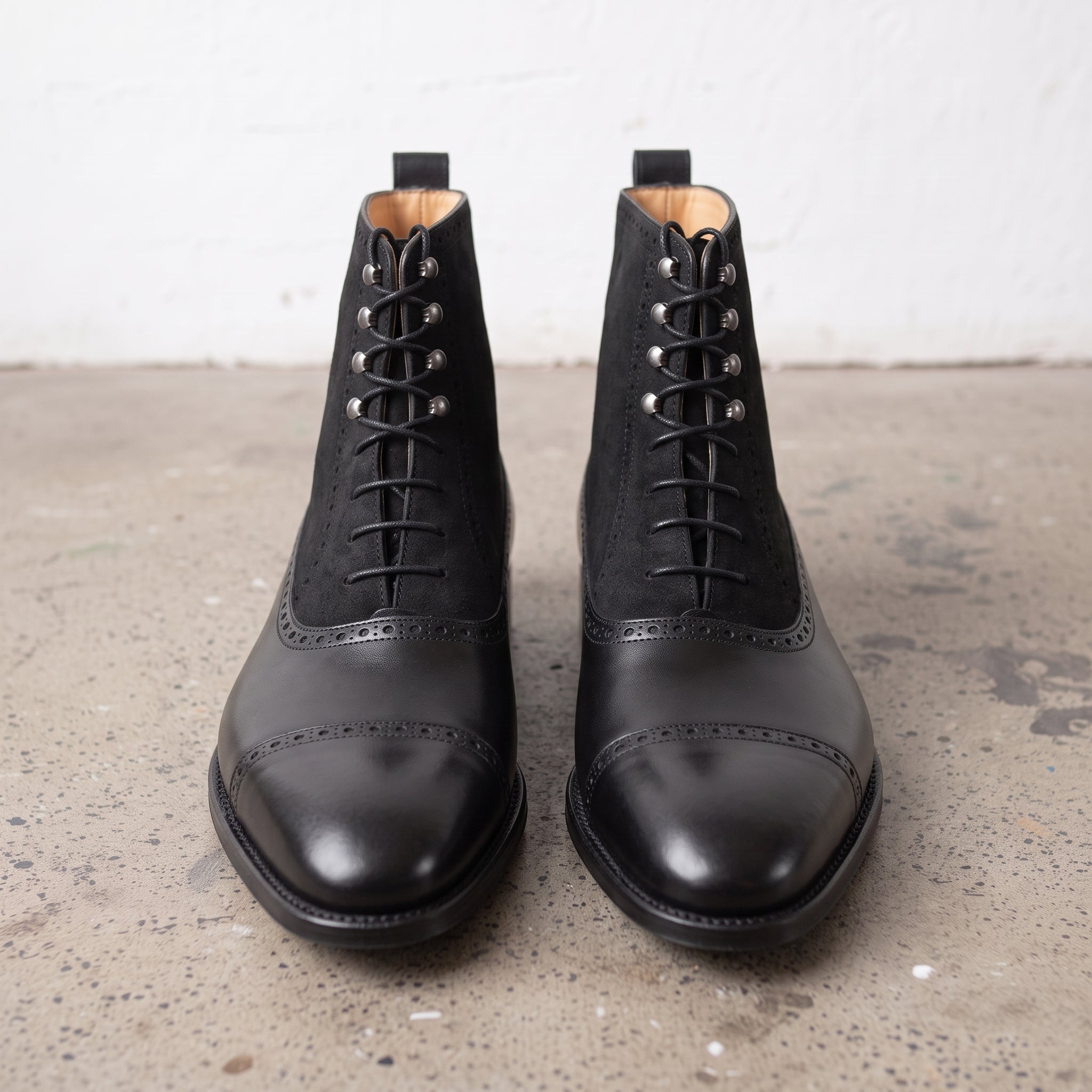 Men's Black Cap-Toe Leather Lace-Up Boots — Newington