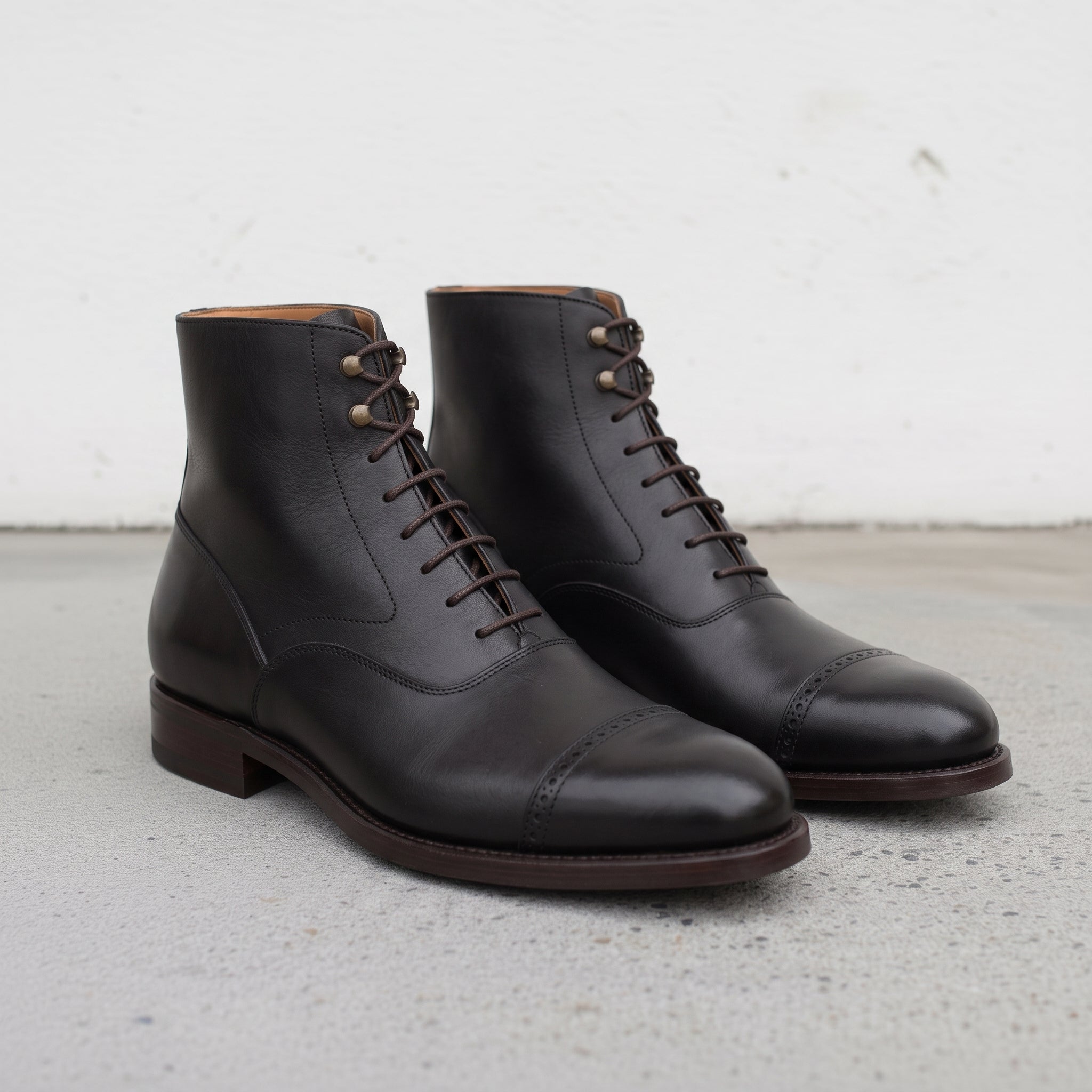 Men's Black Cap-Toe Leather Oxford Boots — Ashchurch