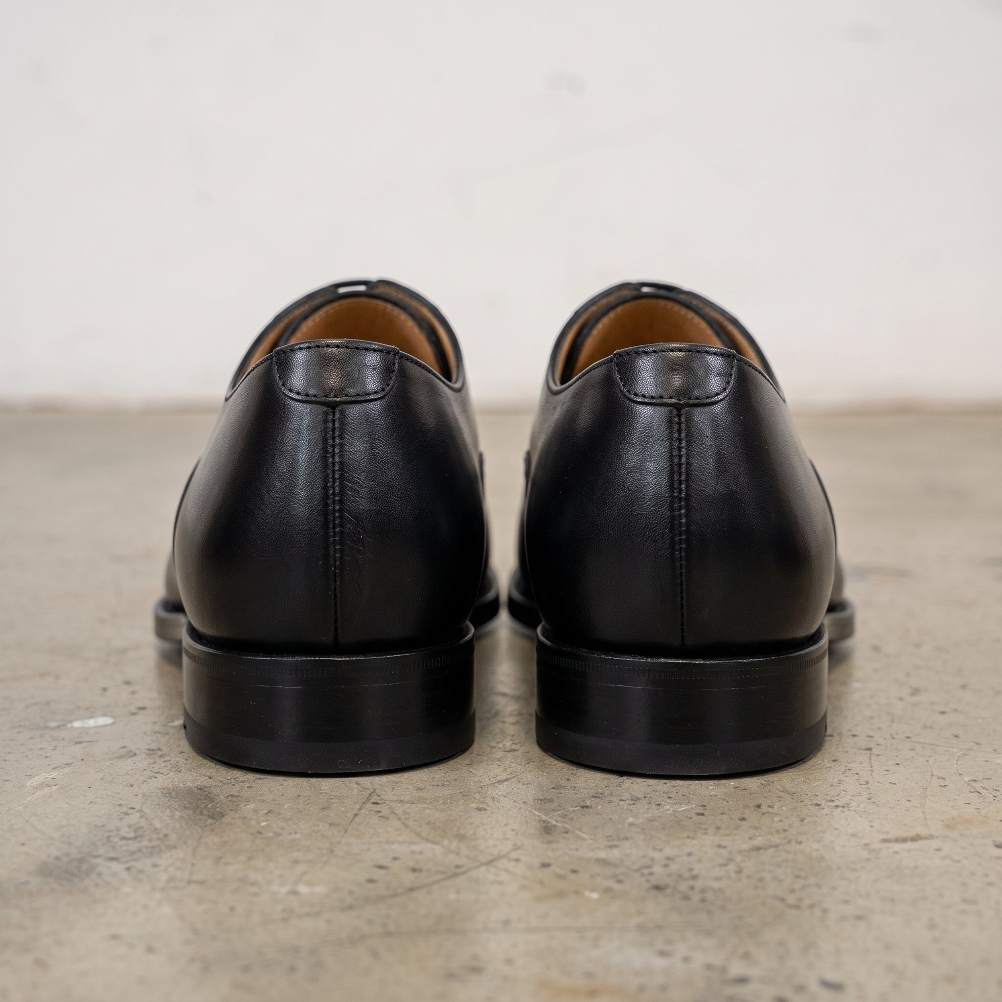 Men's Black Cap-Toe Leather Oxfords — Adcombe