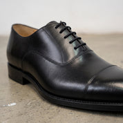 Men's Black Cap-Toe Leather Oxfords — Adcombe