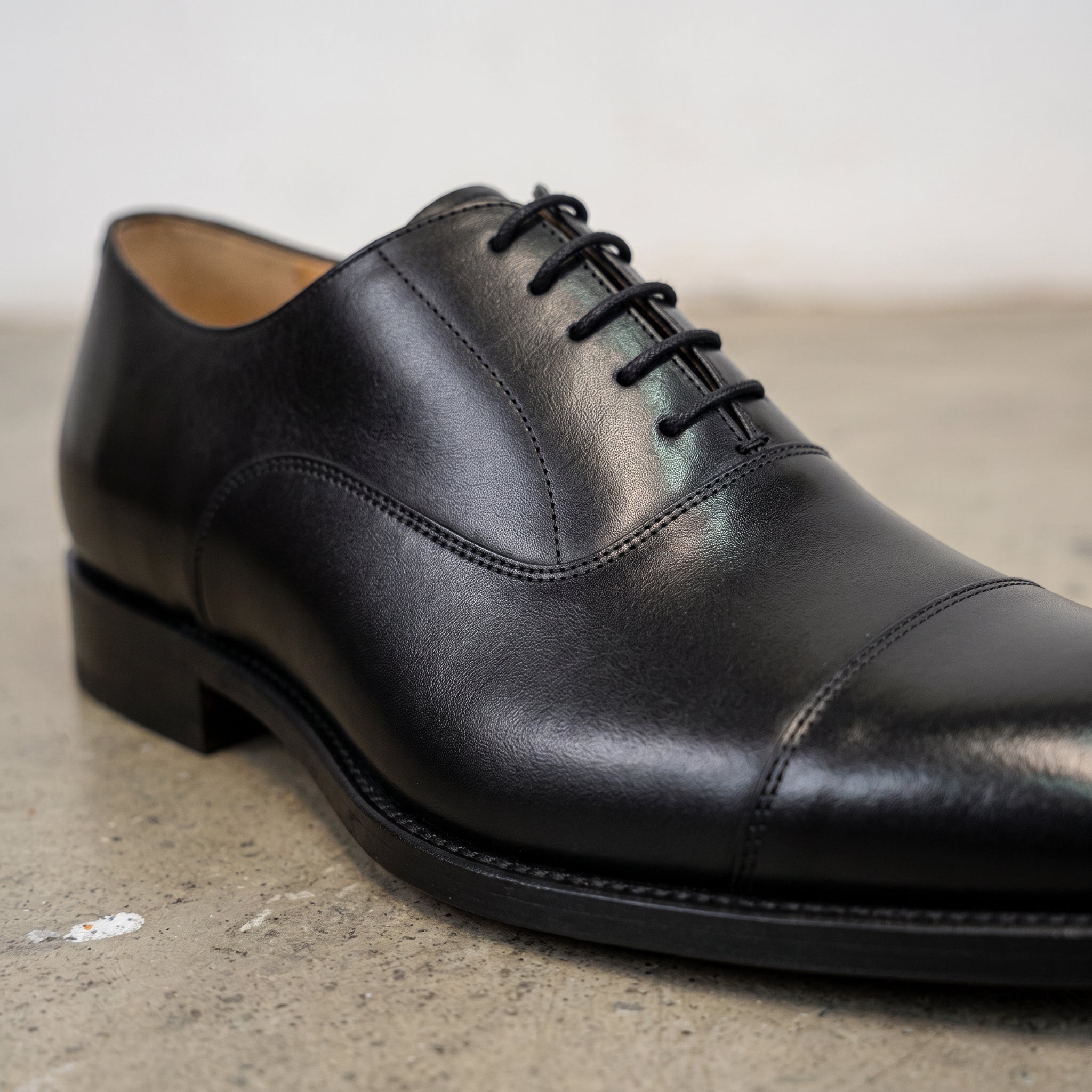 Men's Black Cap-Toe Leather Oxfords — Adcombe