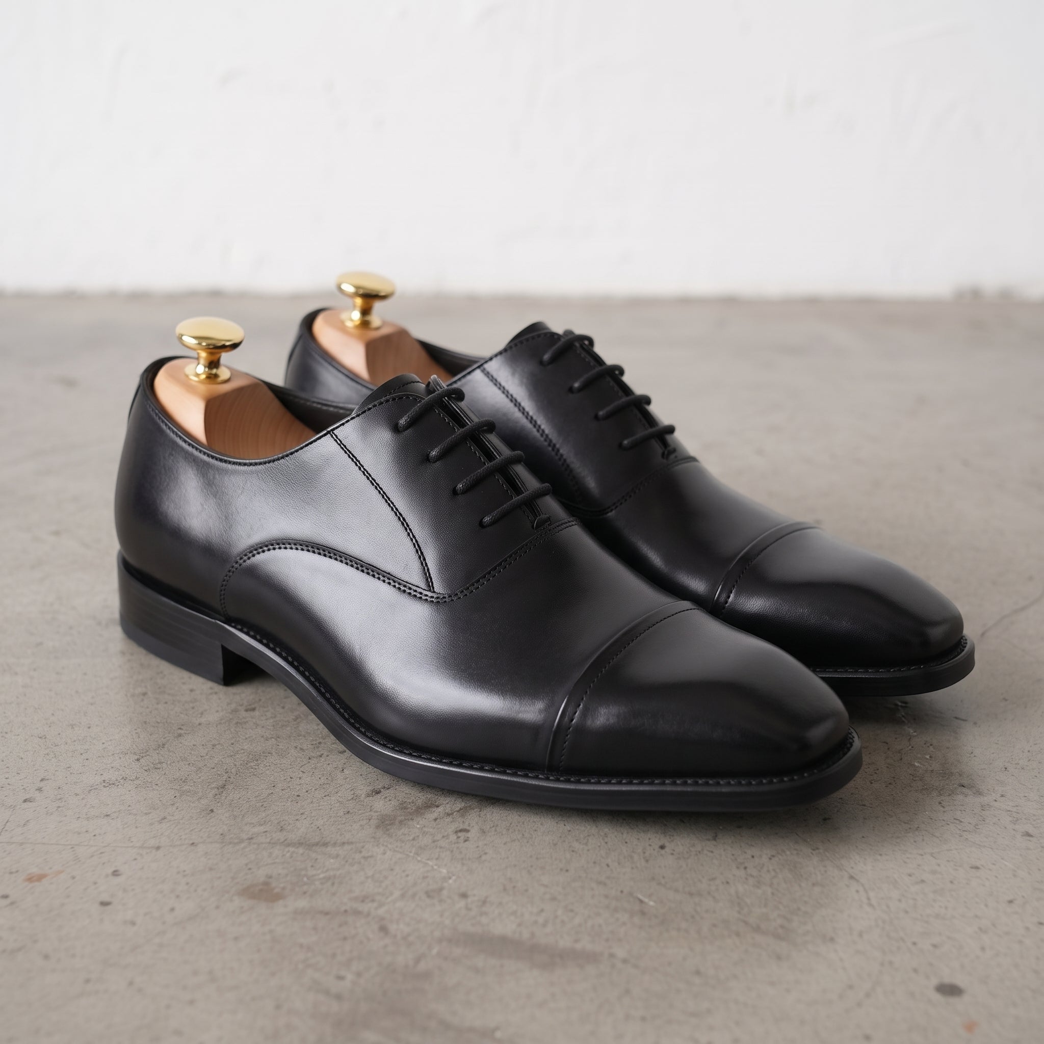 Men's Black Cap-Toe Leather Oxfords — Enright