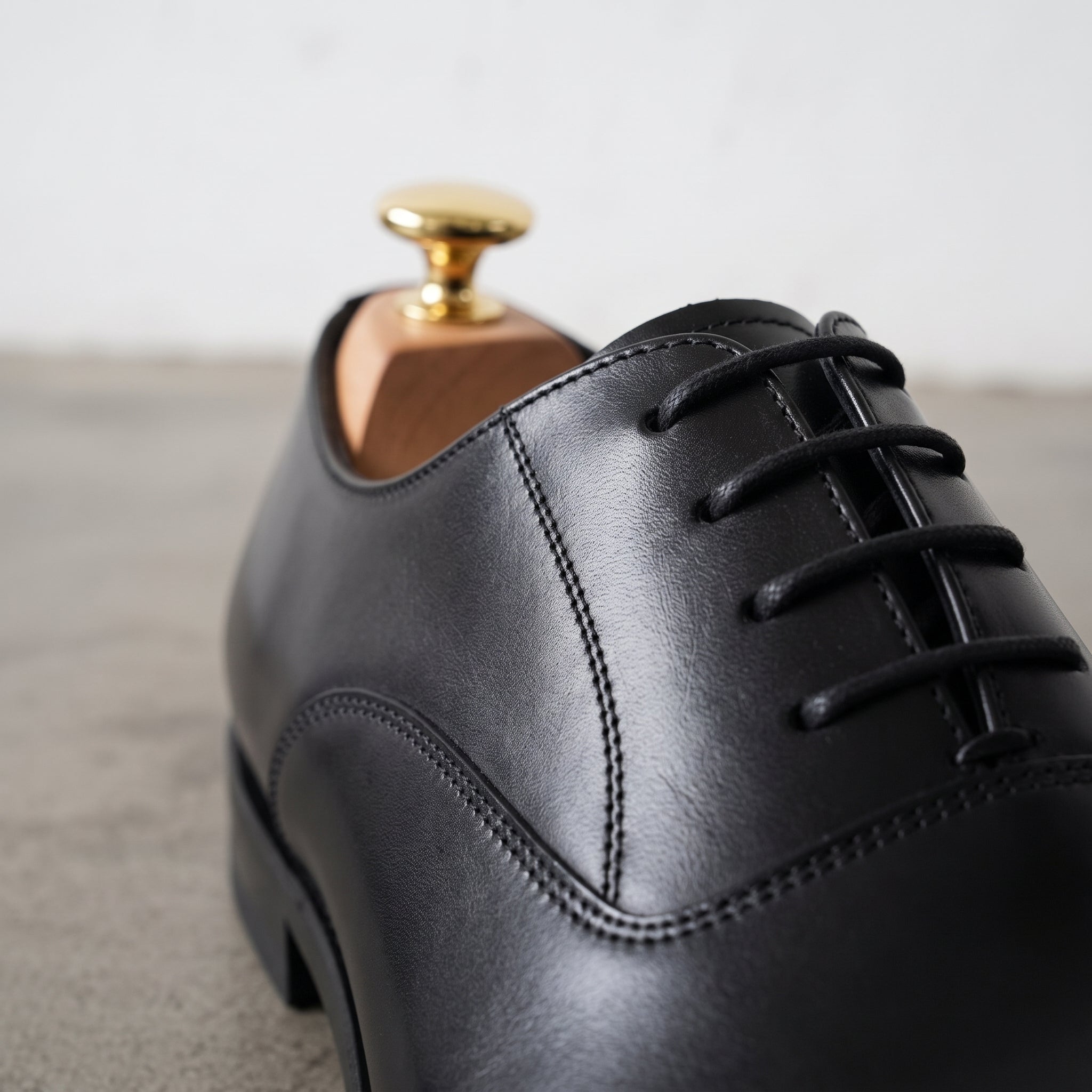 Men's Black Cap-Toe Leather Oxfords — Enright
