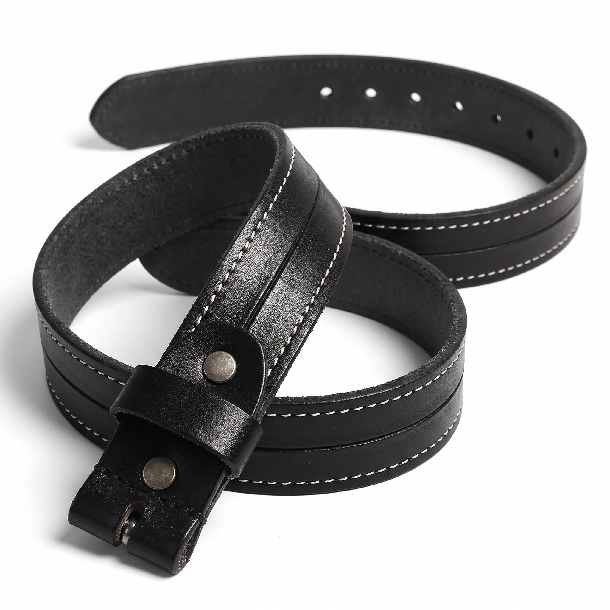 Men's Black Leather Buckleless Belt — Farnworth